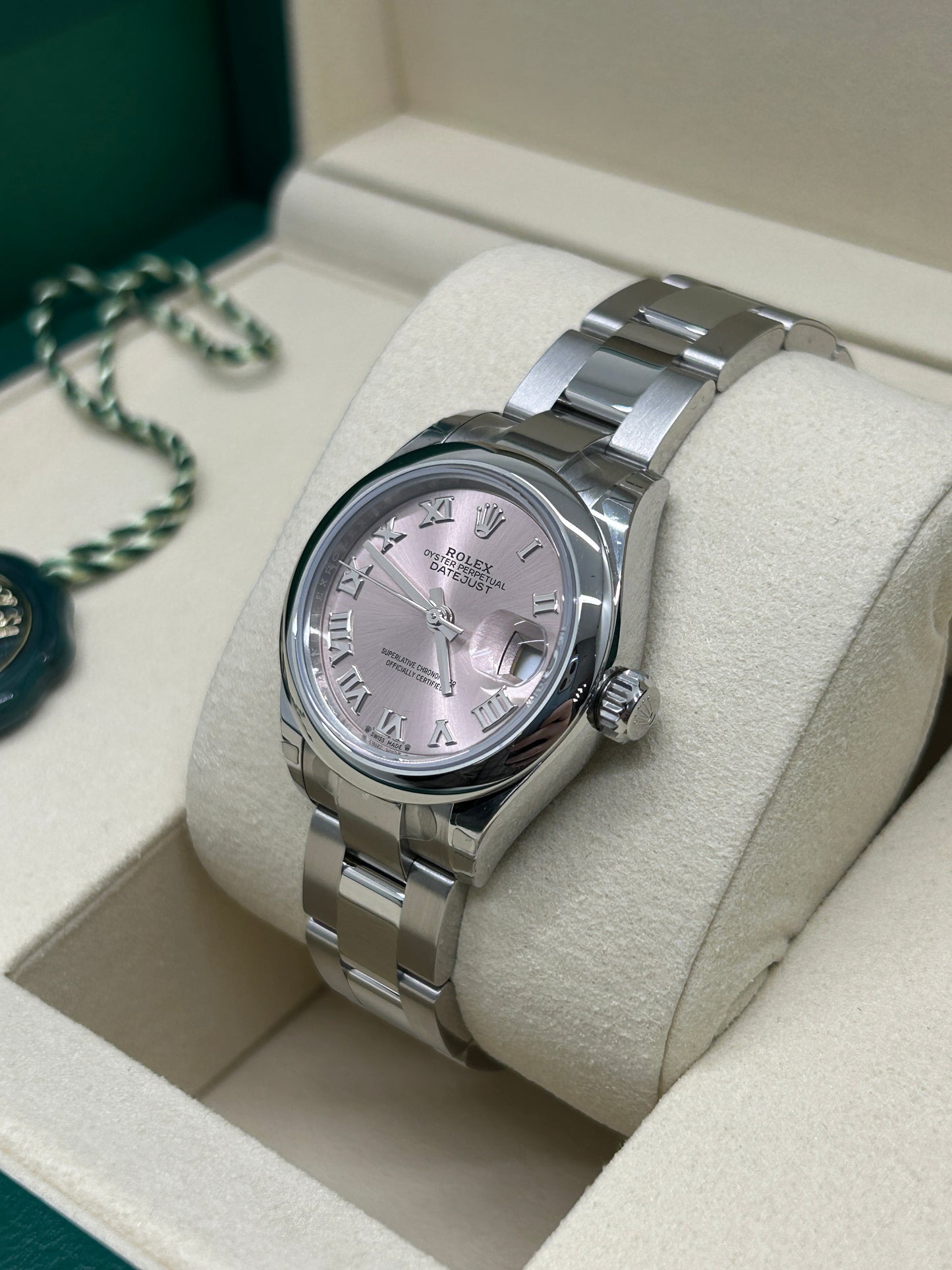 Rolex Lady-Datejust 28mm - Pink Dial - Ref 279161 - New 2025