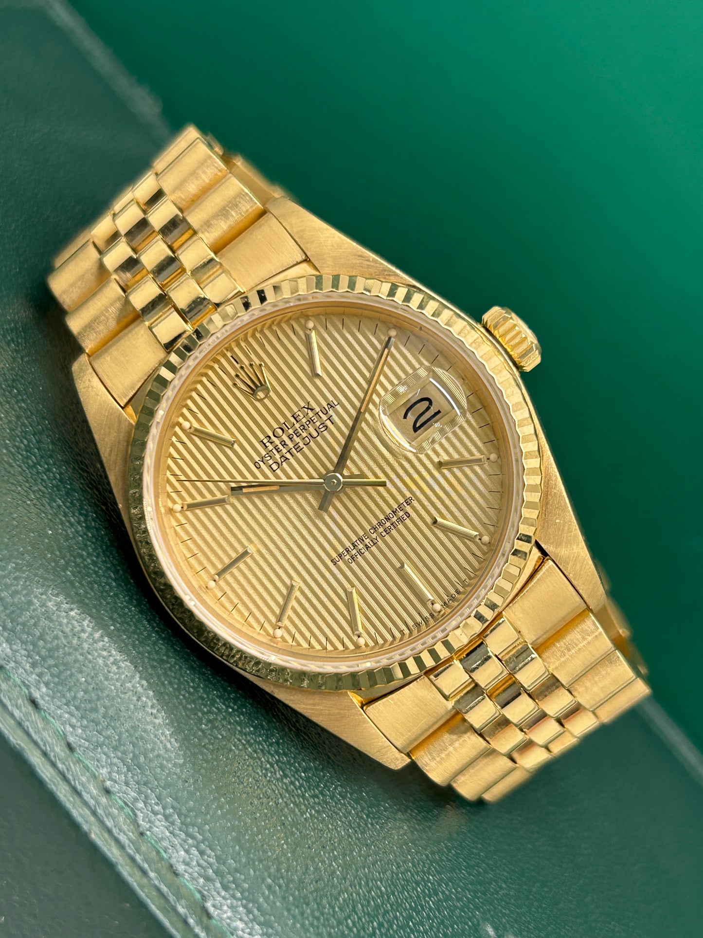 Rolex Datejust 36 Ref.16018 - Yellow Gold - Tapisserie Gold Dial - Year 1985