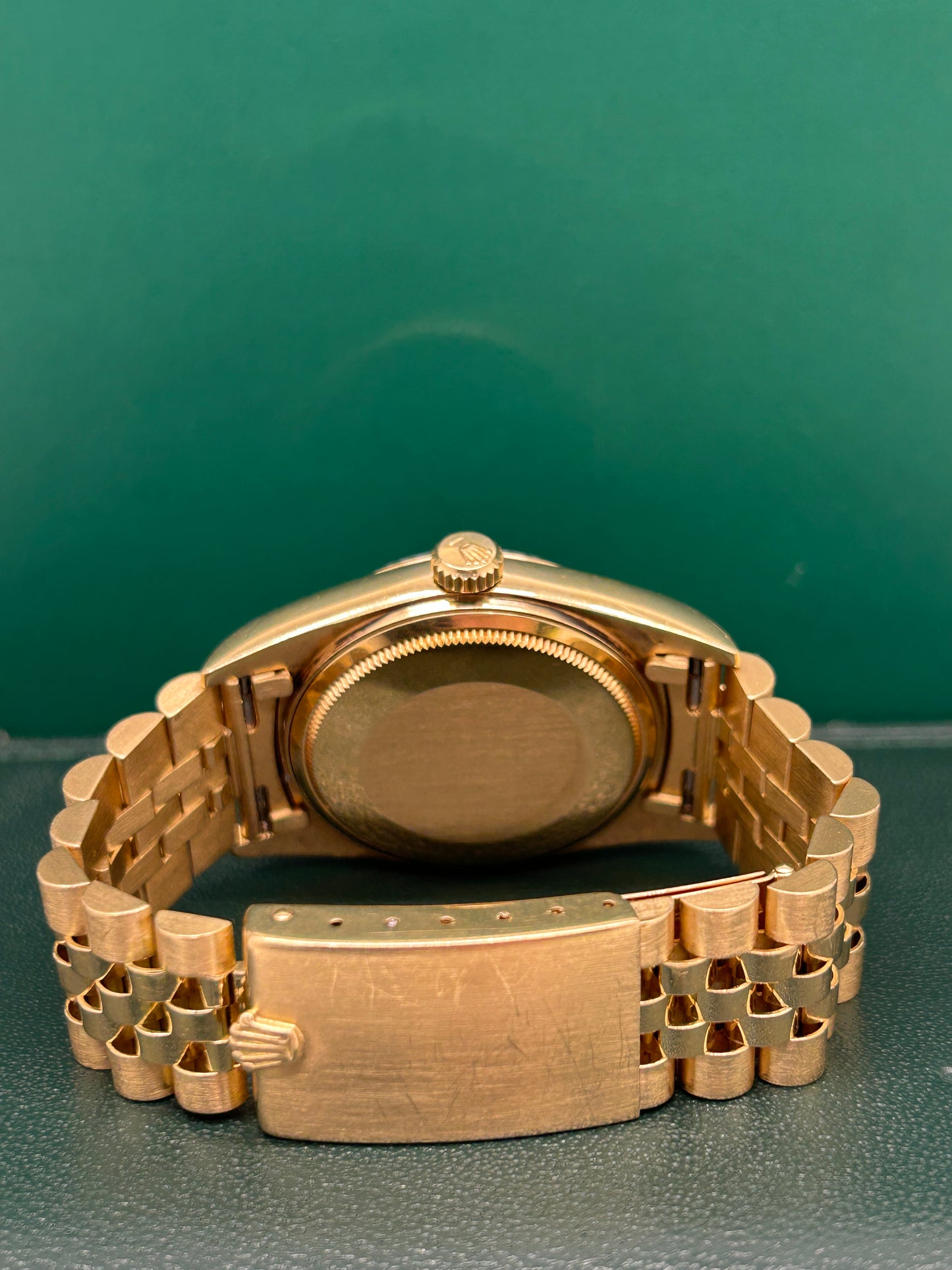 Rolex Datejust 36 Ref.16018 - Yellow Gold - Tapisserie Gold Dial - Year 1985