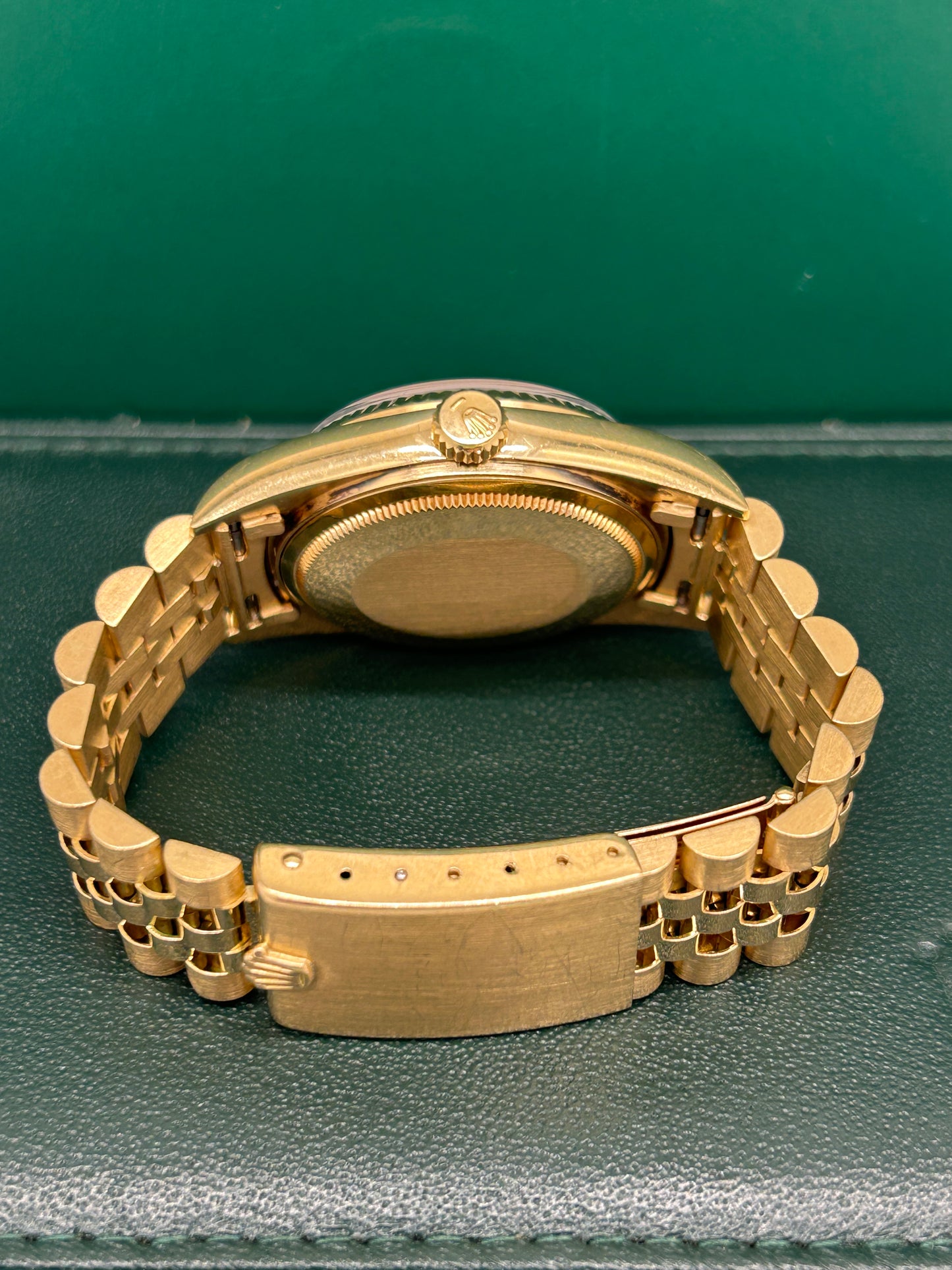 Rolex Datejust 36 Ref.16018 - Yellow Gold - Tapisserie Gold Dial - Year 1985