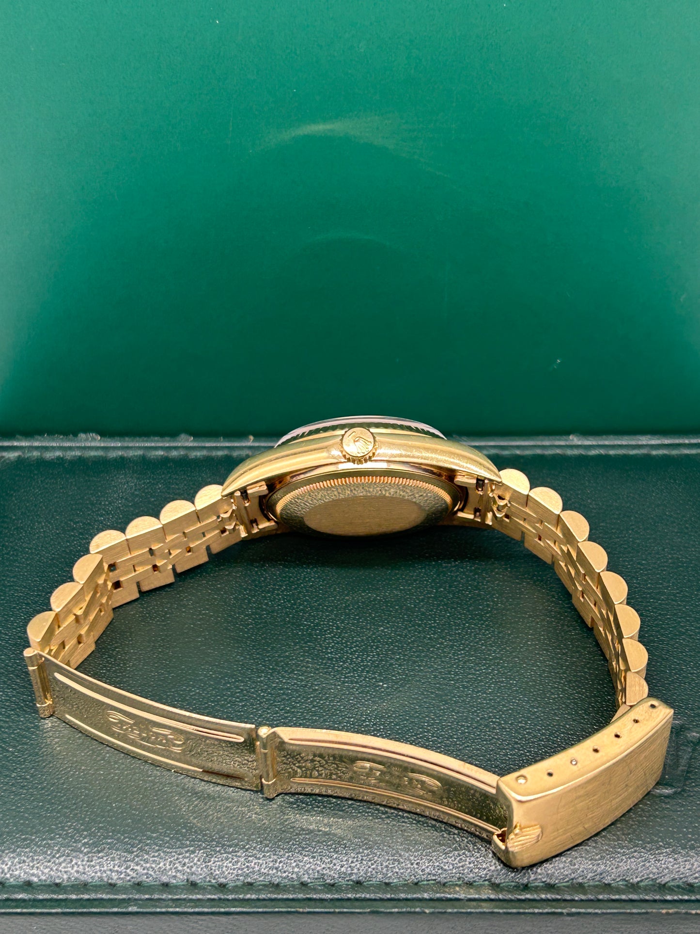 Rolex Datejust 36 Ref.16018 - Yellow Gold - Tapisserie Gold Dial - Year 1985