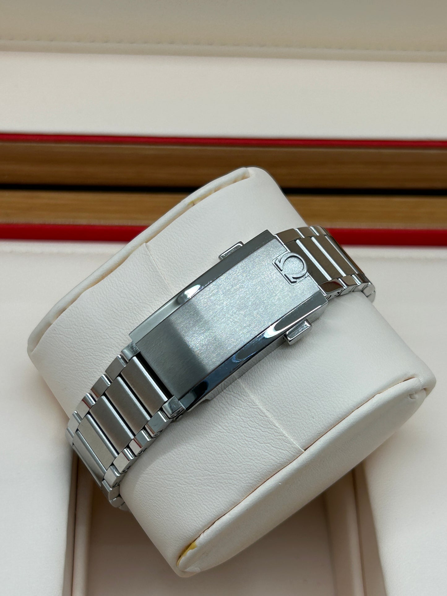 Omega Speedmaster 57 Chronograph - Green Dial - Ref 332.10.41.51.10.001 -  New 2022