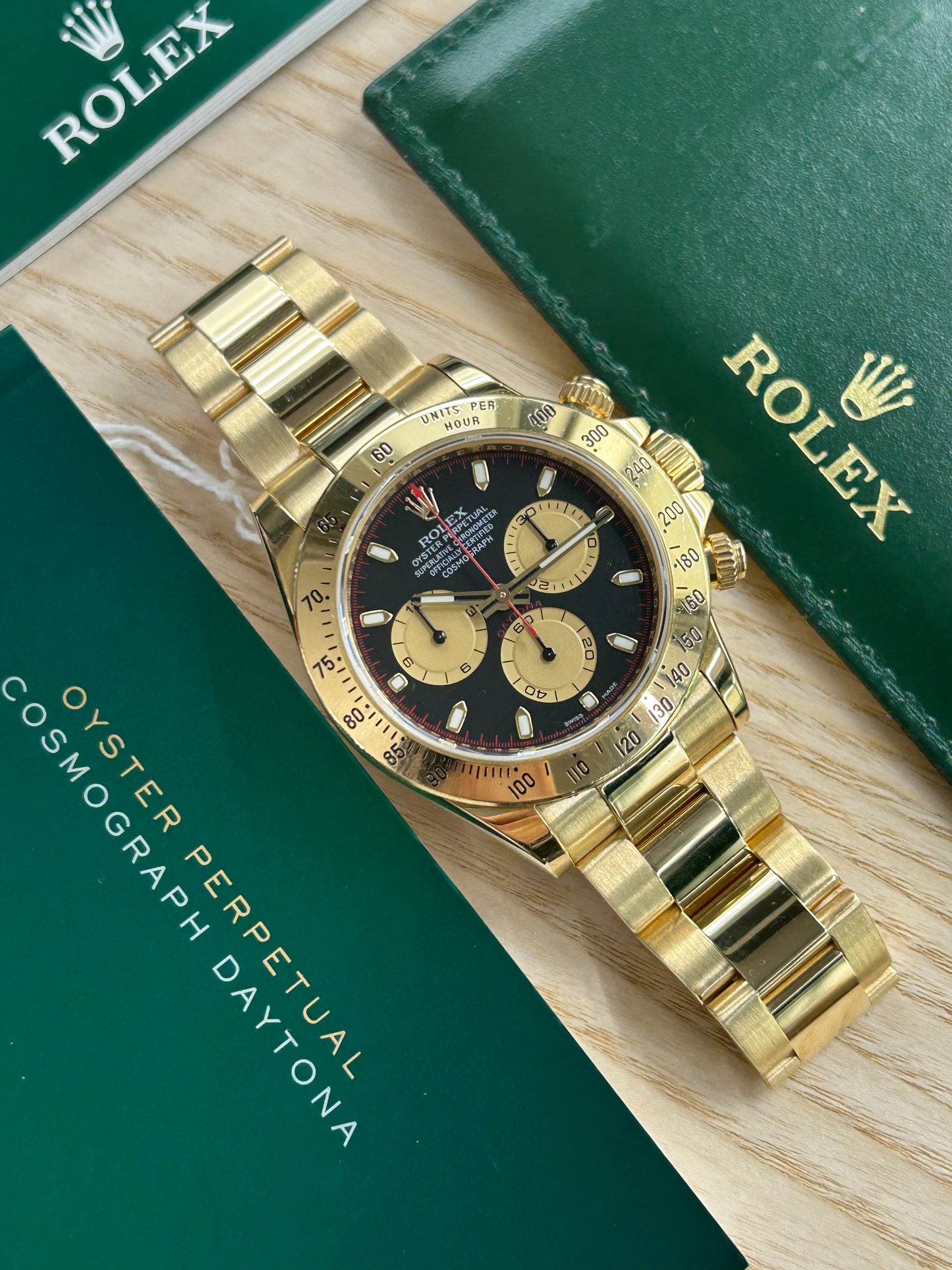 Rolex Daytona - 18Kt Yellow Gold - Paul Newman Dial - Ref 116528 - Year 2014