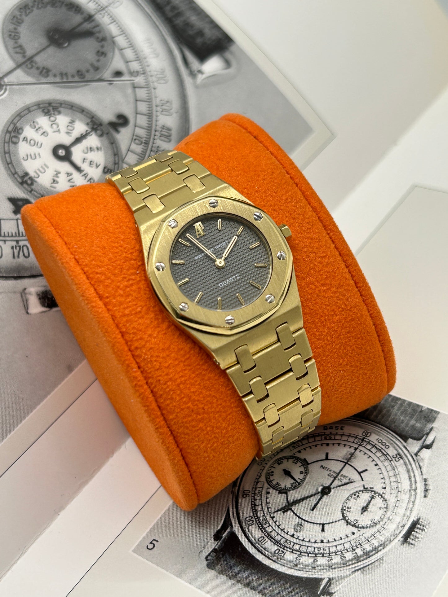 Audemars Piguet Royal Oak Lady 26mm - Quartz Ref 6007BA - AP Extract from the archives - Year 1980