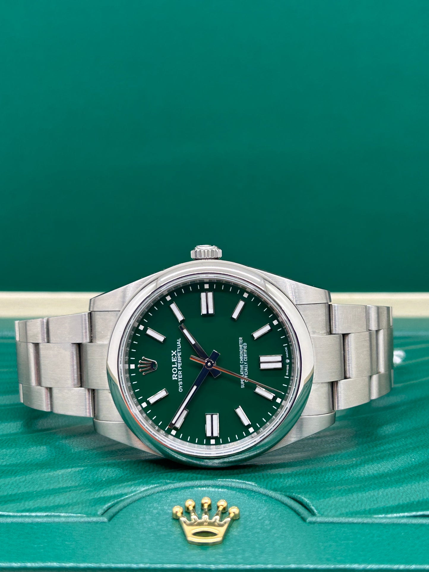 Rolex Oyster Perpetual 41 Green Ref 124300 - Unworn - Year 2025
