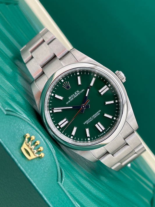 Rolex Oyster Perpetual 41 Green Ref 124300 - Unworn - Year 2025
