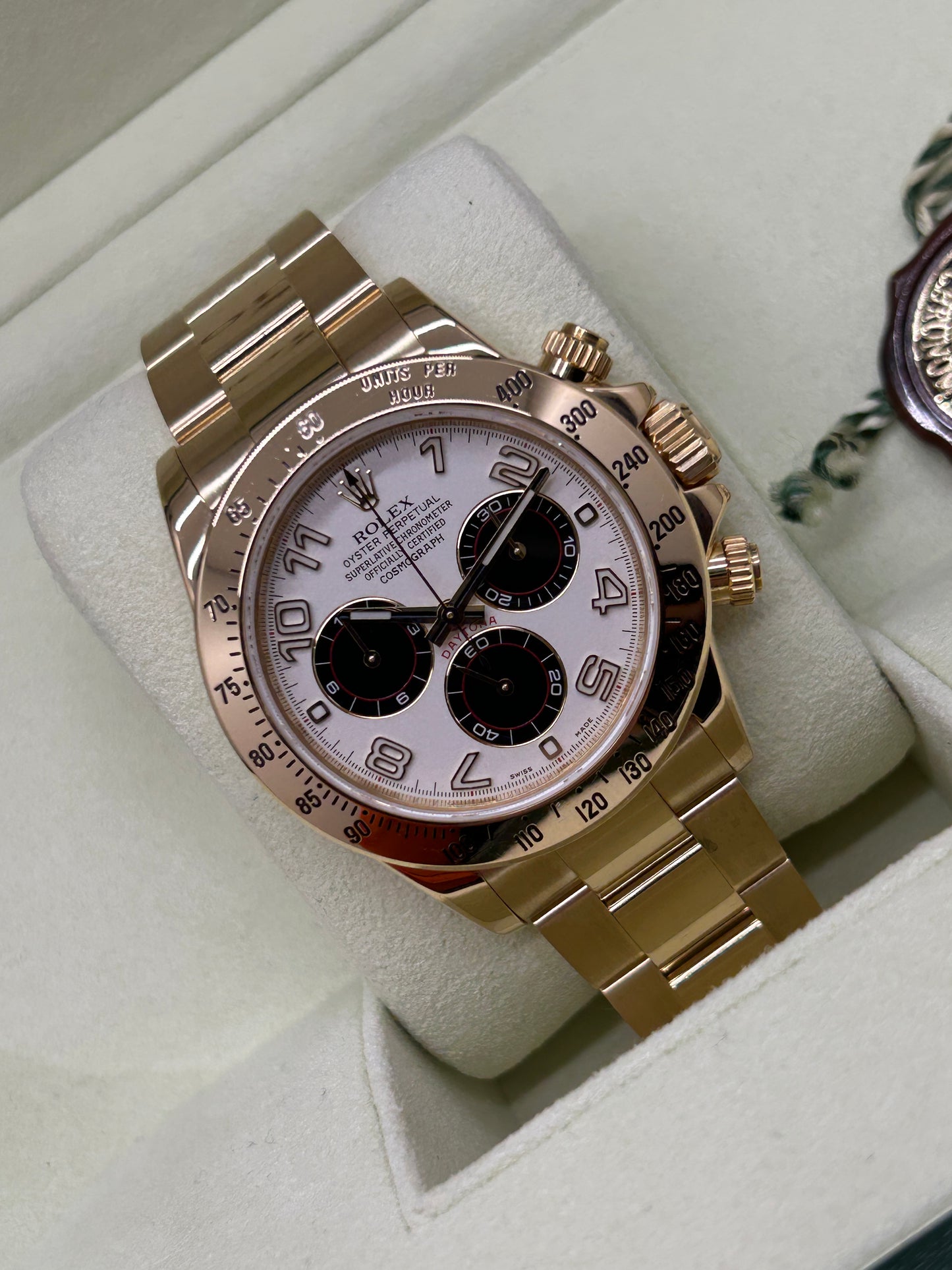 Rolex Daytona - 18Kt Yellow Gold - White Racing Dial - 116528 - Year 2013