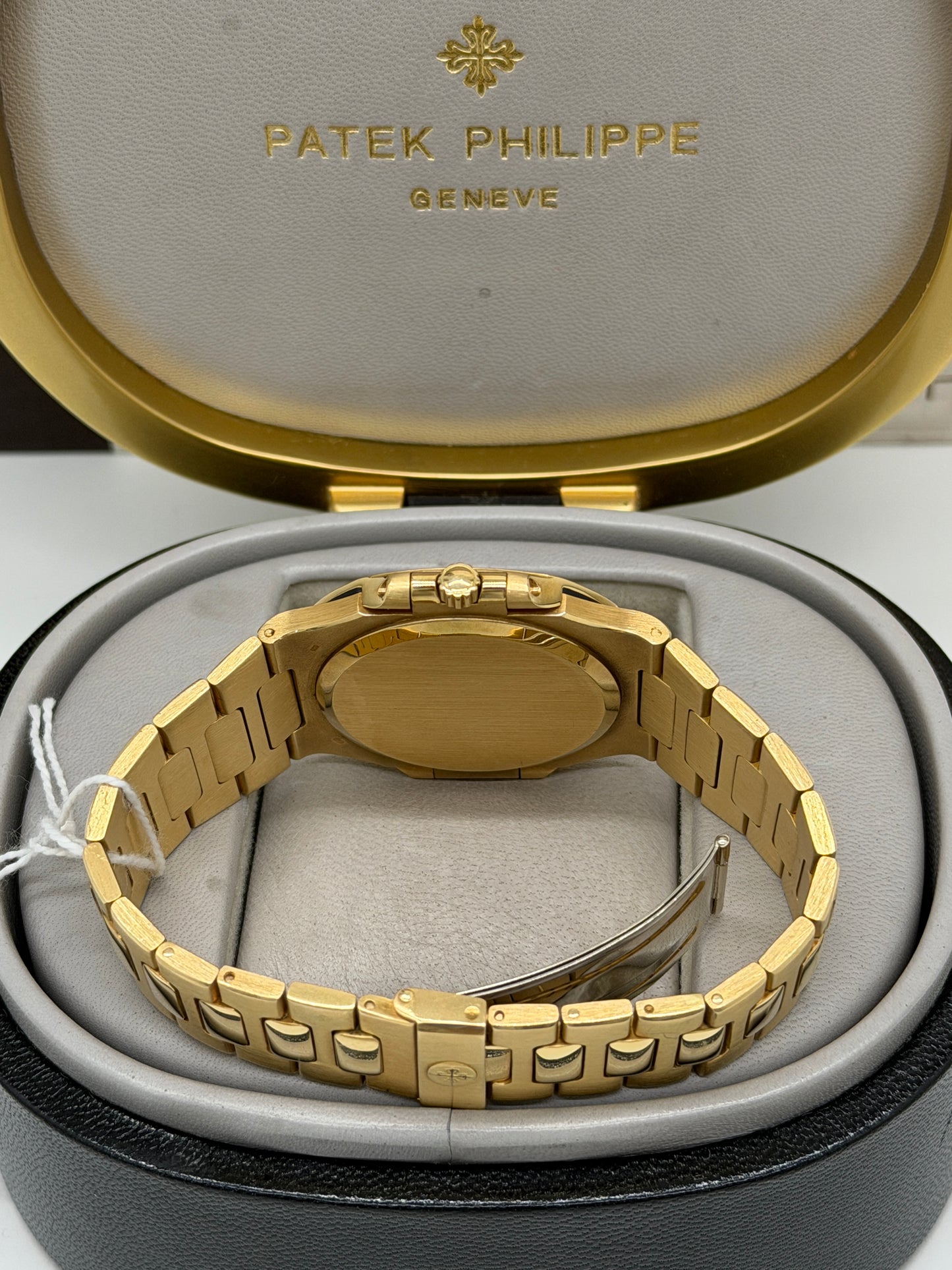 Patek Philippe Nautilus Jumbo - Blue Dial - 18Kt Yellow Gold Ref 3700/1 - Official Extract of archives - Year 1979