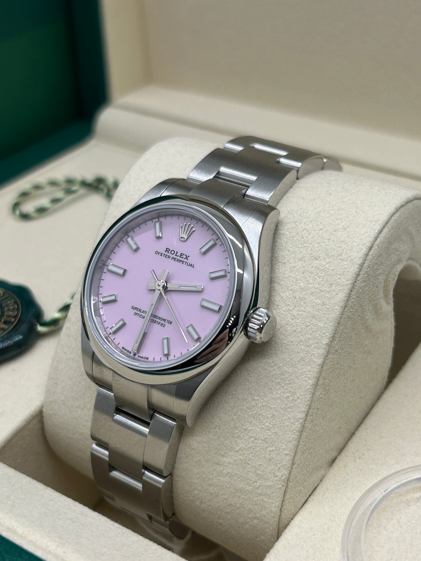 Rolex Oyster Perpetual 34 Candy Ref 124200 - New 2025