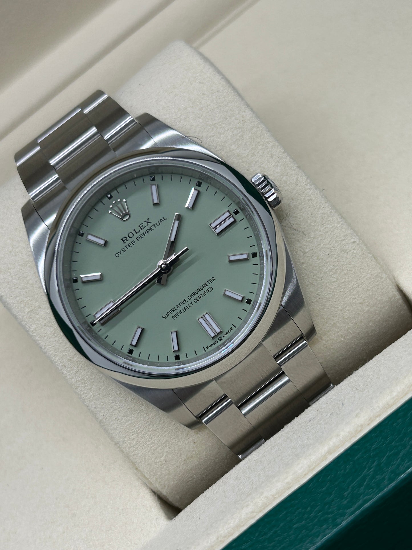 Rolex Oyster Perpetual 36 - Pistacchio Dial - Ref 126000 - New 2025