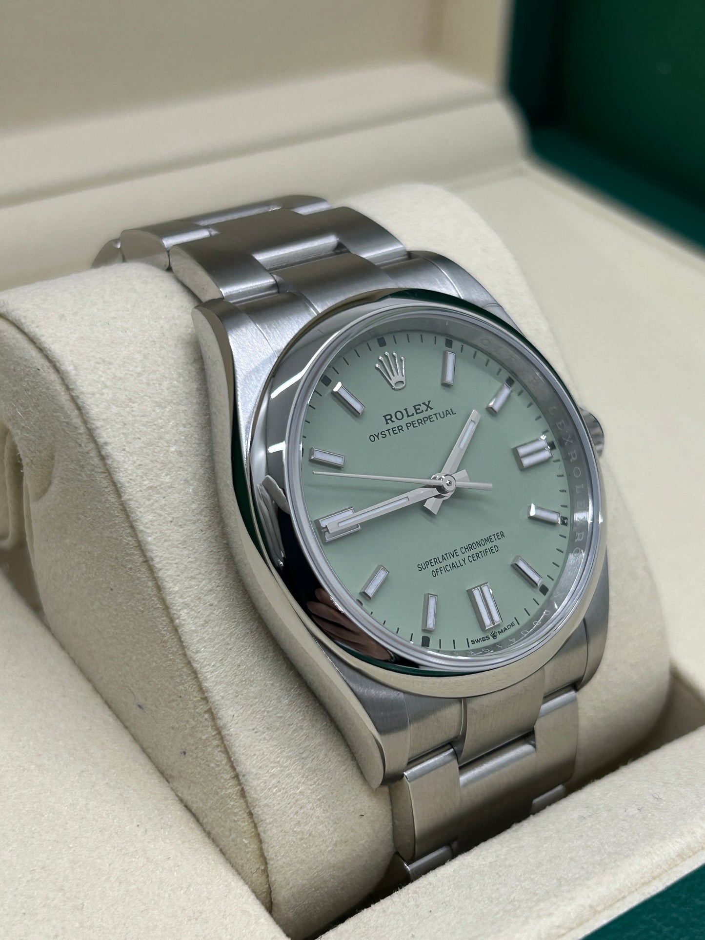 Rolex Oyster Perpetual 36 - Pistacchio Dial - Ref 126000 - New 2025