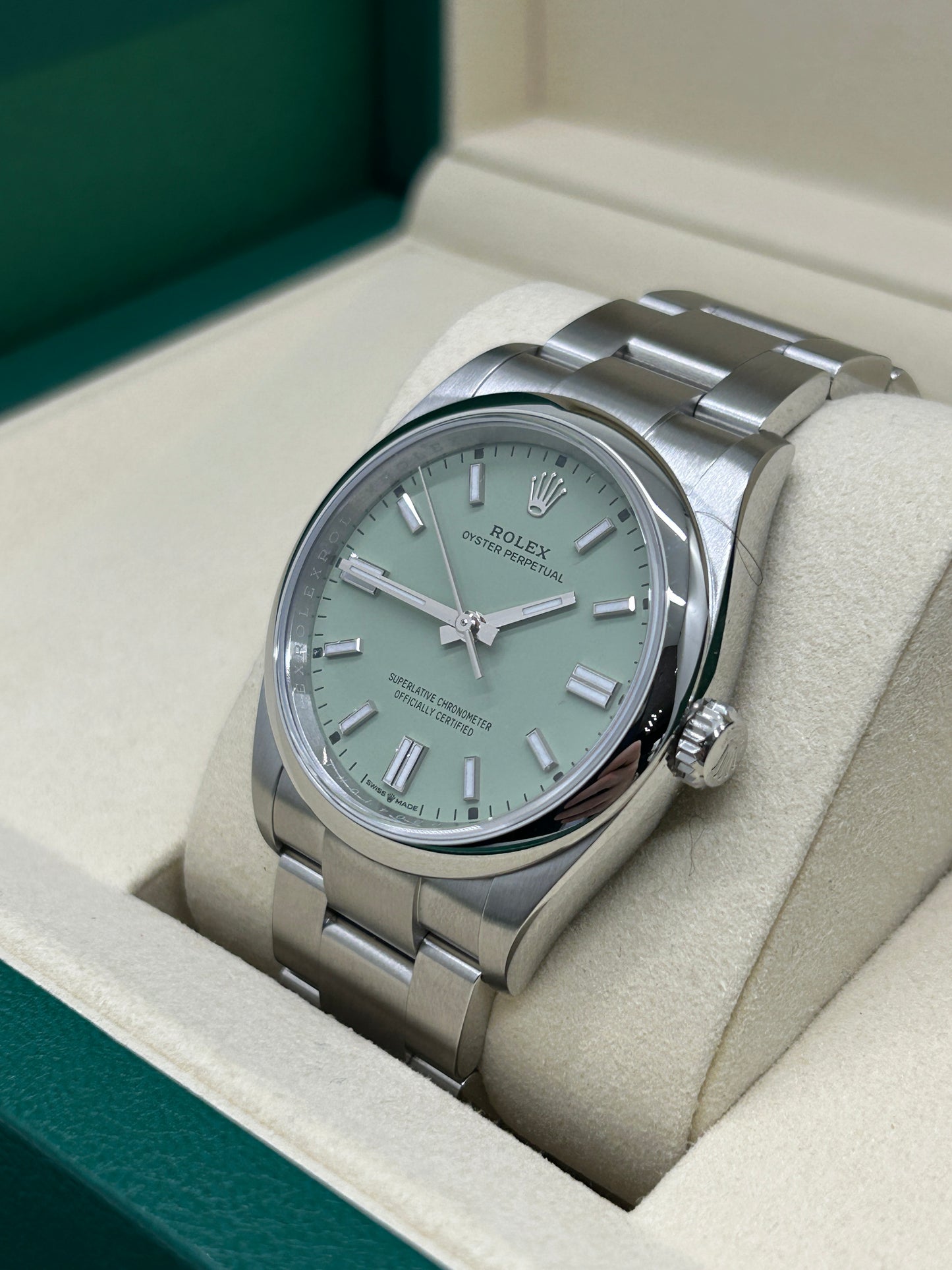 Rolex Oyster Perpetual 36 - Pistacchio Dial - Ref 126000 - New 2025
