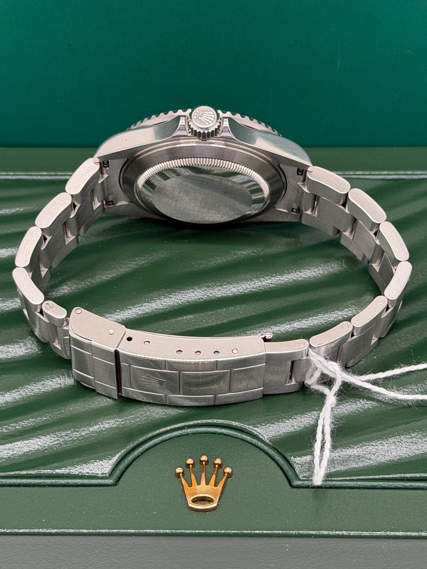 Rolex Submariner Date "Kermit" - RRR Card - Never Polished Ref 16610LV - Year 2011