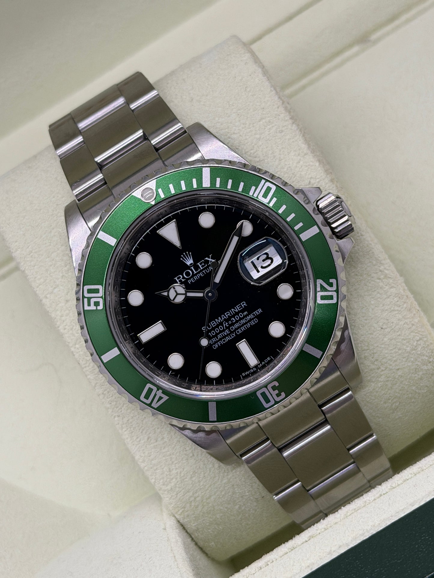 Rolex Submariner Date "Kermit" - RRR Card - Never Polished Ref 16610LV - Year 2011