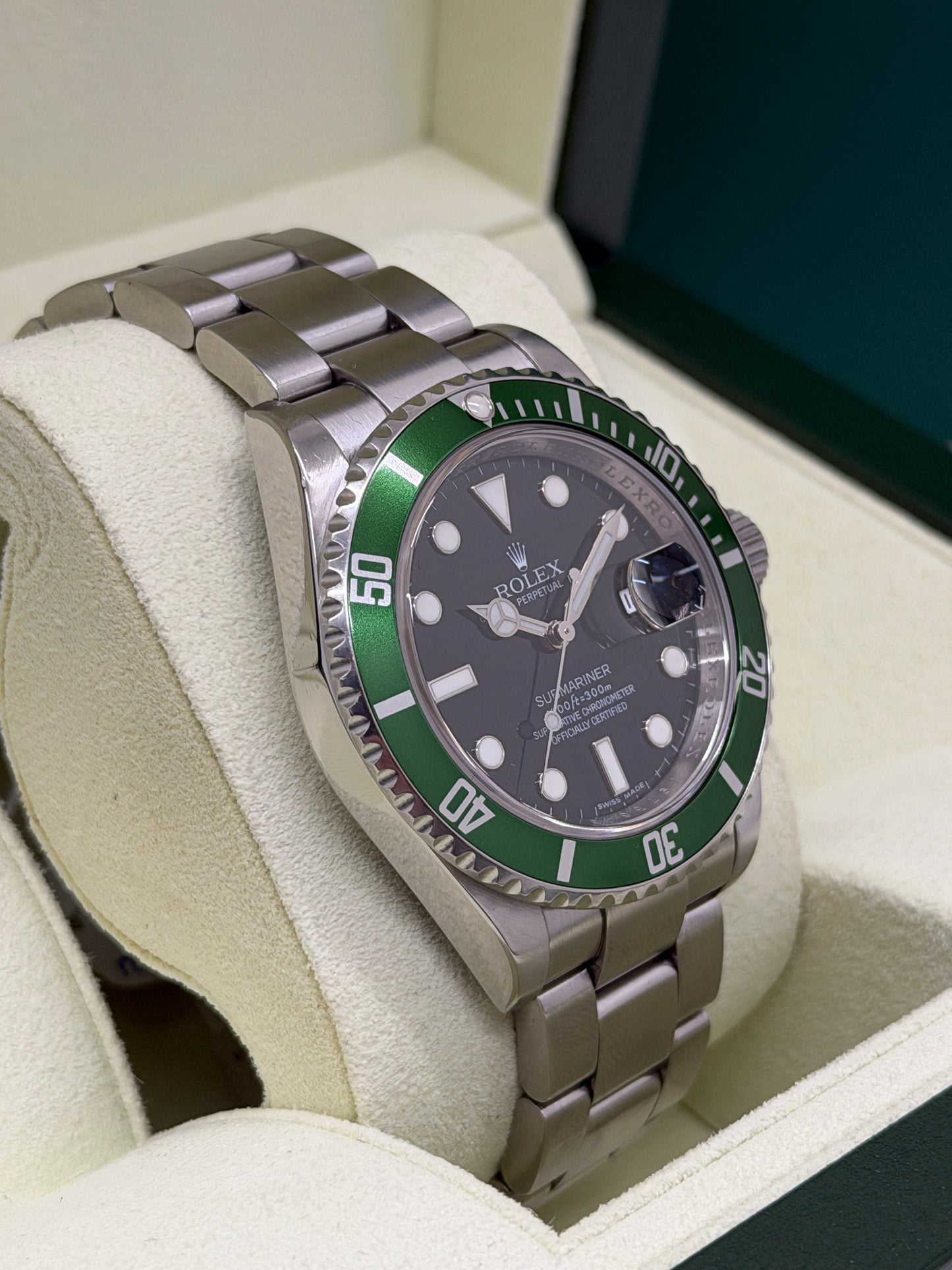 Rolex Submariner Date "Kermit" - RRR Card - Never Polished Ref 16610LV - Year 2011