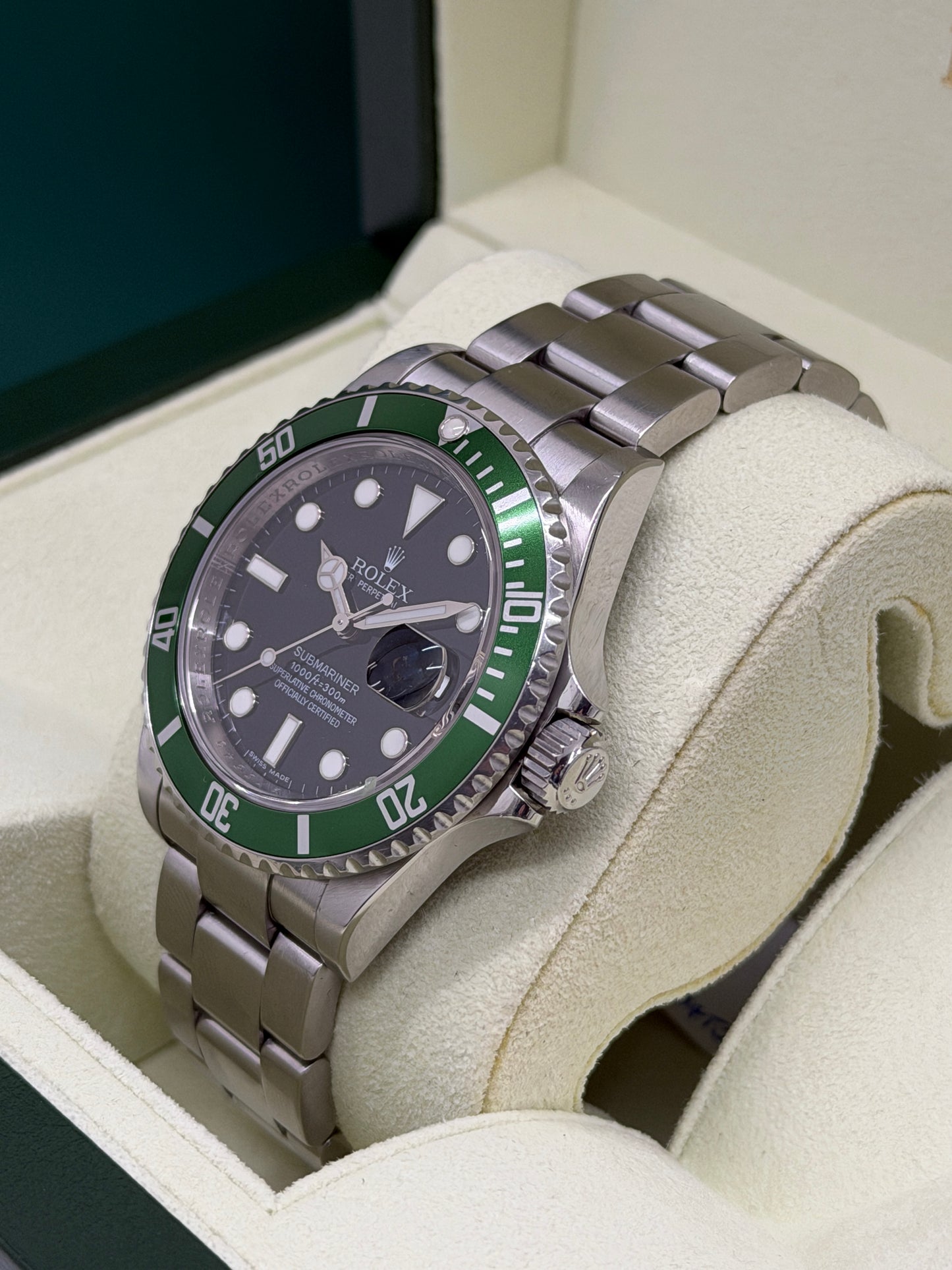 Rolex Submariner Date "Kermit" - RRR Card - Never Polished Ref 16610LV - Year 2011