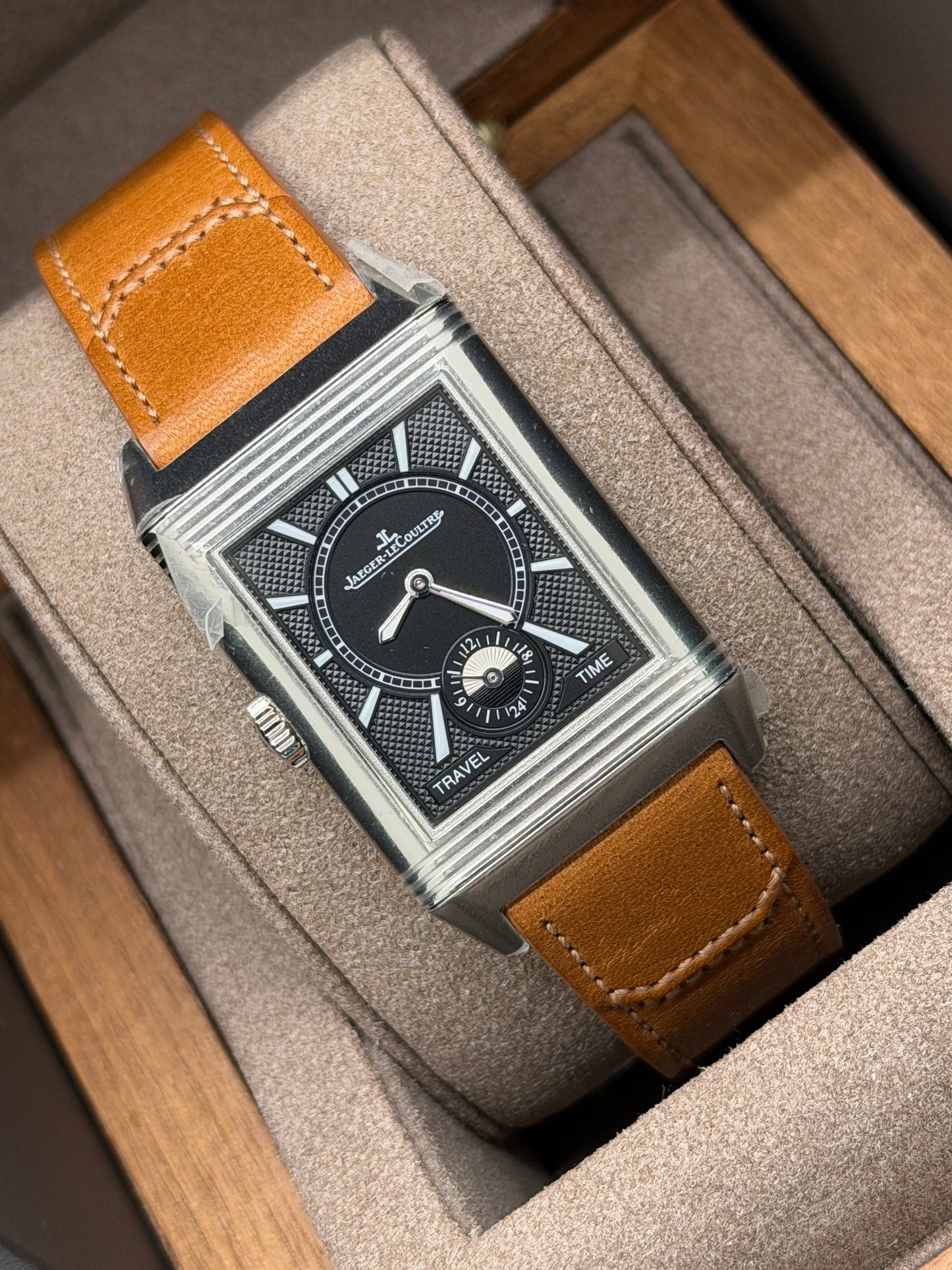 Jaeger-LeCoultre Reverso Duoface Classic Duoface Small Reverso Seconds - Black/White Dial Ref Q3848423 - New Stickers 2026