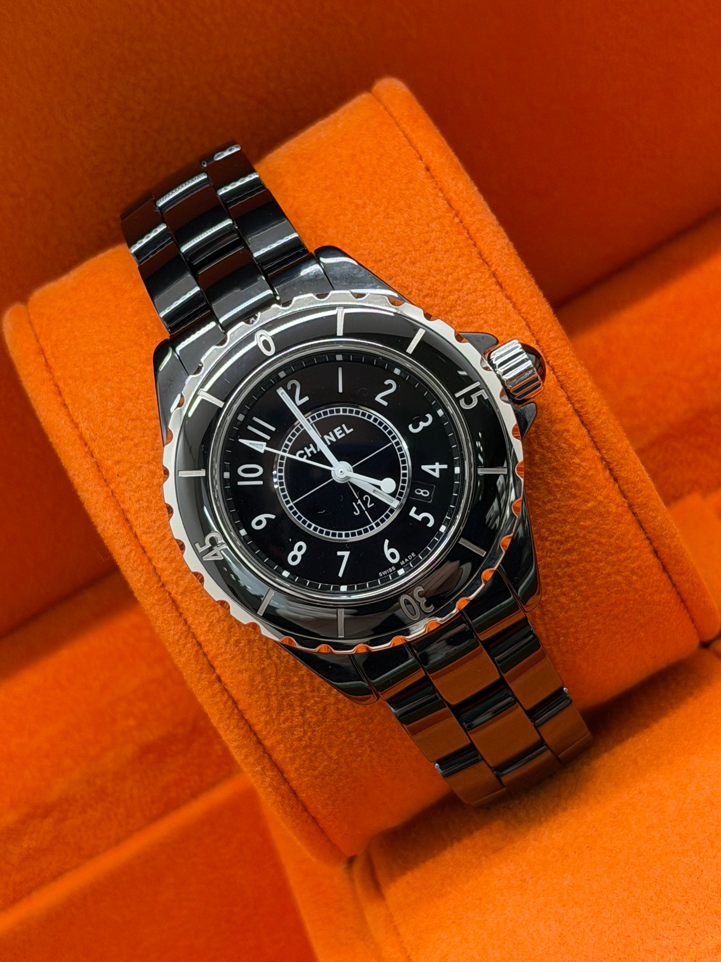 Chanel J12 34mm - Black Ceramic - Ref.H0682 - Quartz