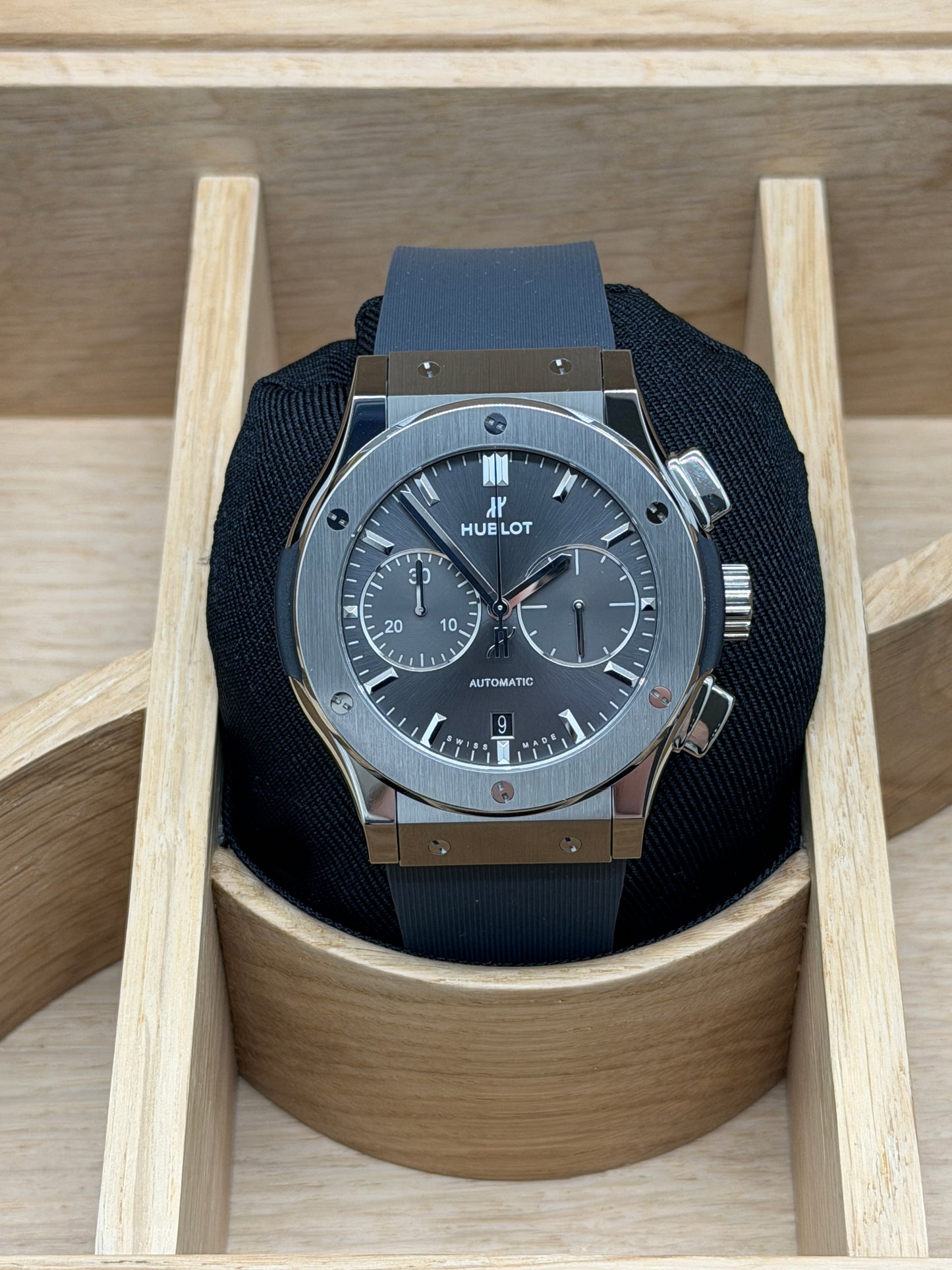 Hublot Classic Fusion Racing Grey Black - Black Dial - 45mm - Titanium - Ref 521.NX.7071.RX - New 2026