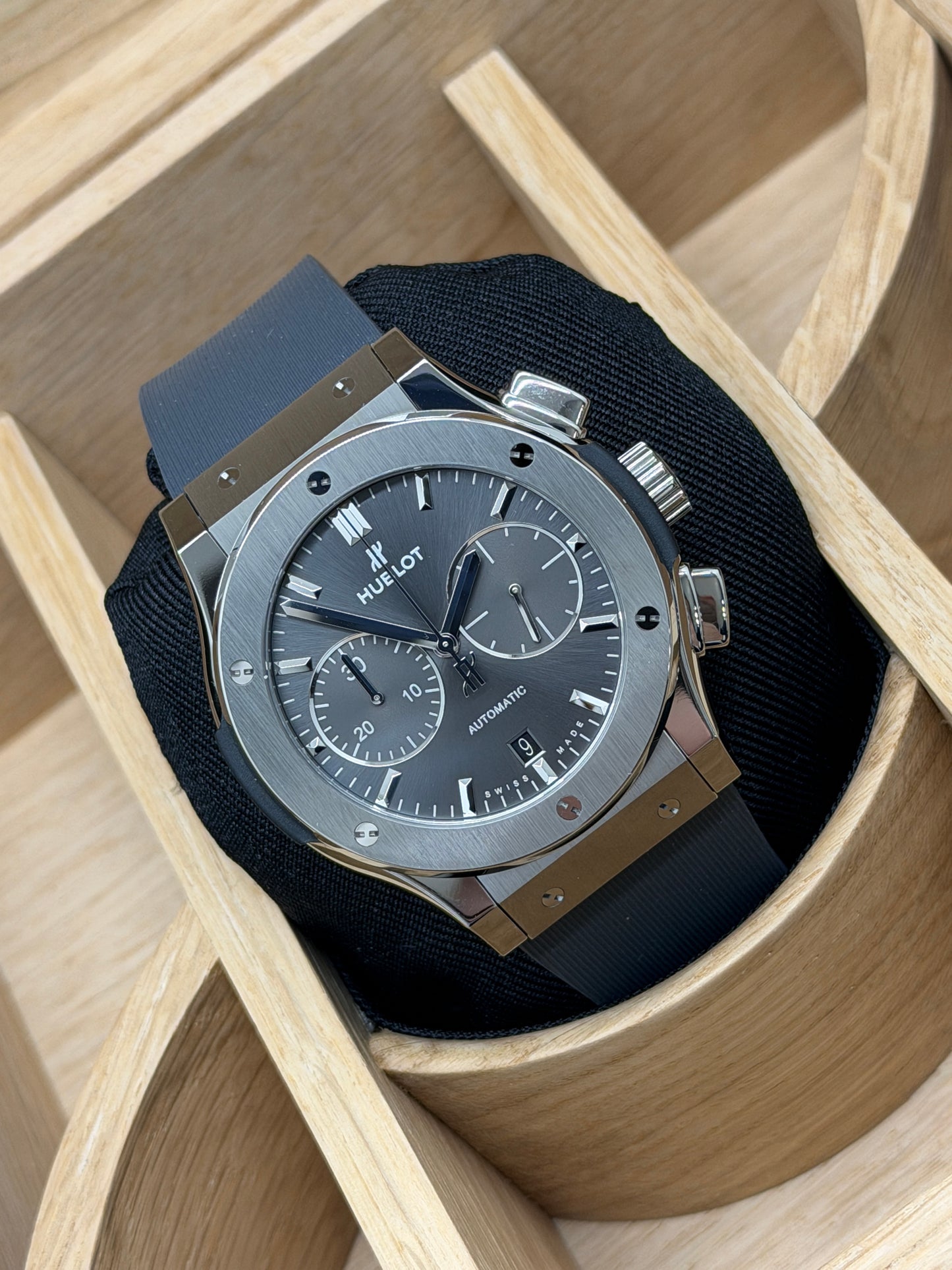 Hublot Classic Fusion Racing Grey Black - Black Dial - 45mm - Titanium - Ref 521.NX.7071.RX - New 2026