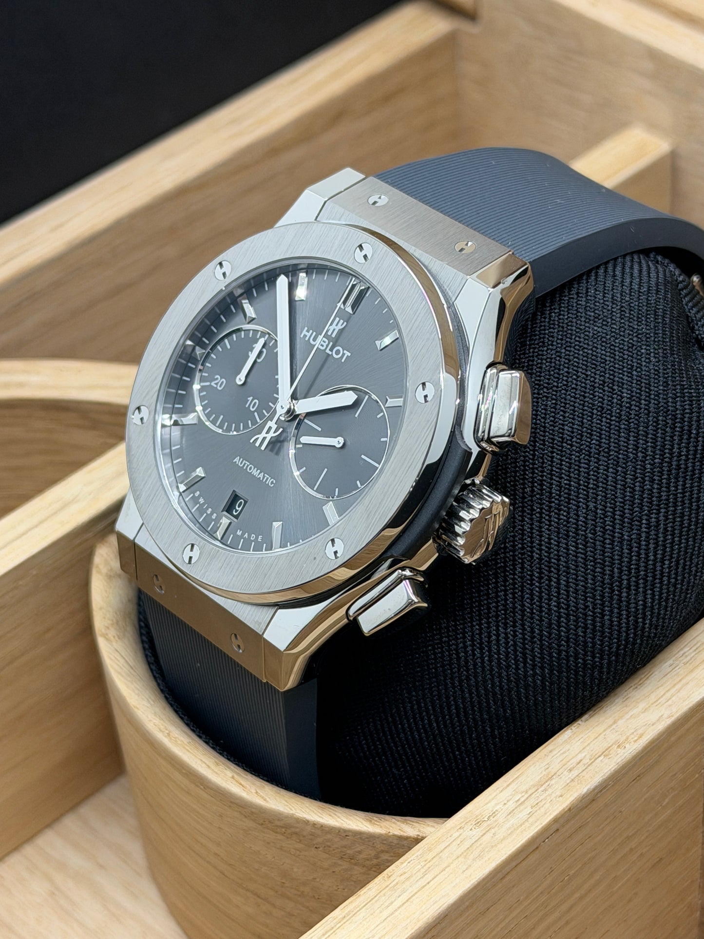 Hublot Classic Fusion Racing Grey Black - Black Dial - 45mm - Titanium - Ref 521.NX.7071.RX - New 2026
