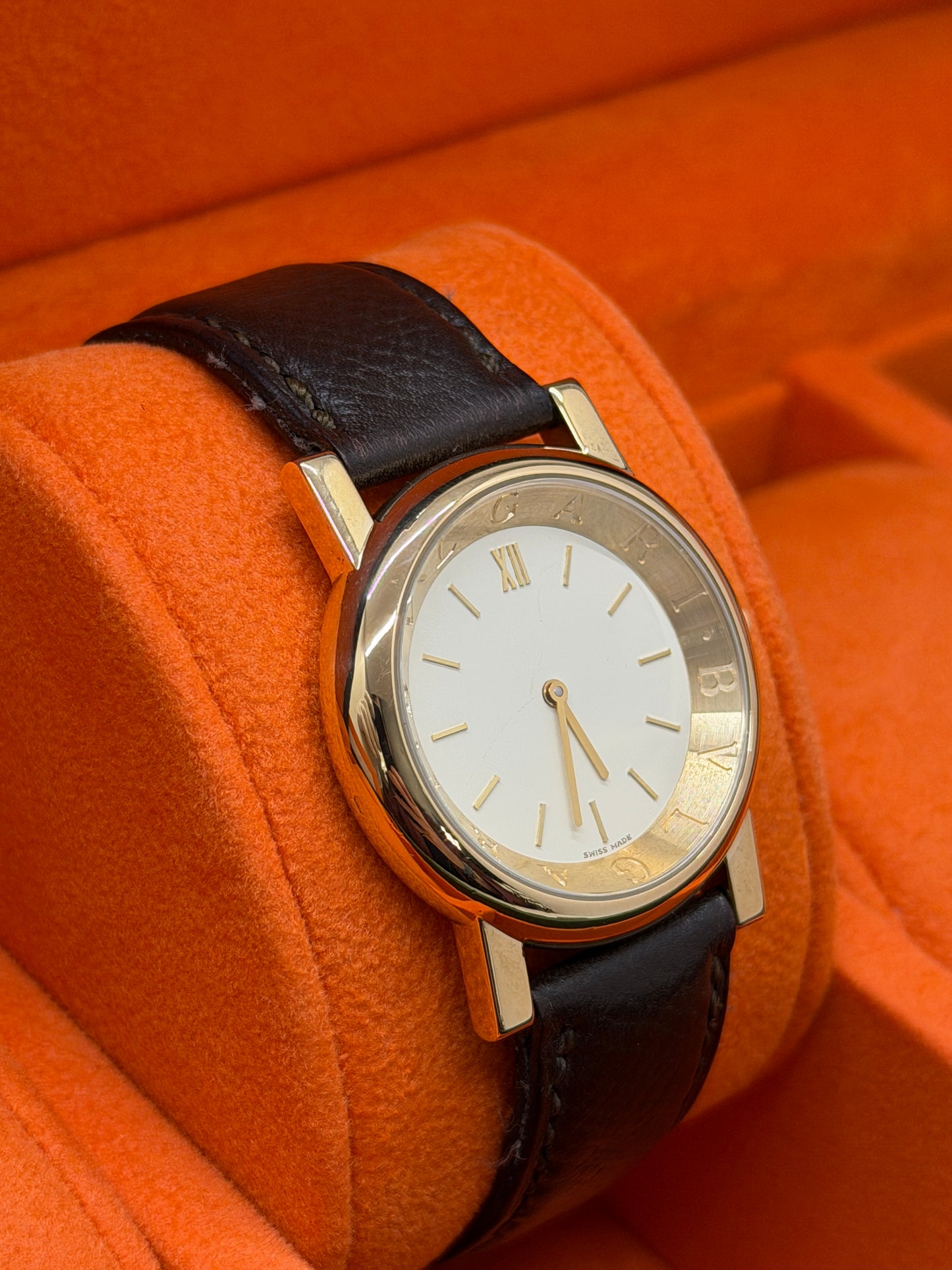 Bulgari Anfiteatro 33mm - 18Kt Yellow Gold - Quartz AT 33 GL