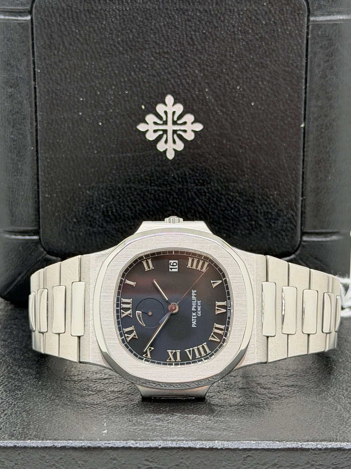 Patek Philippe Nautilus Ref 3710/1A-001 - Year 2005 Perfect Condition
