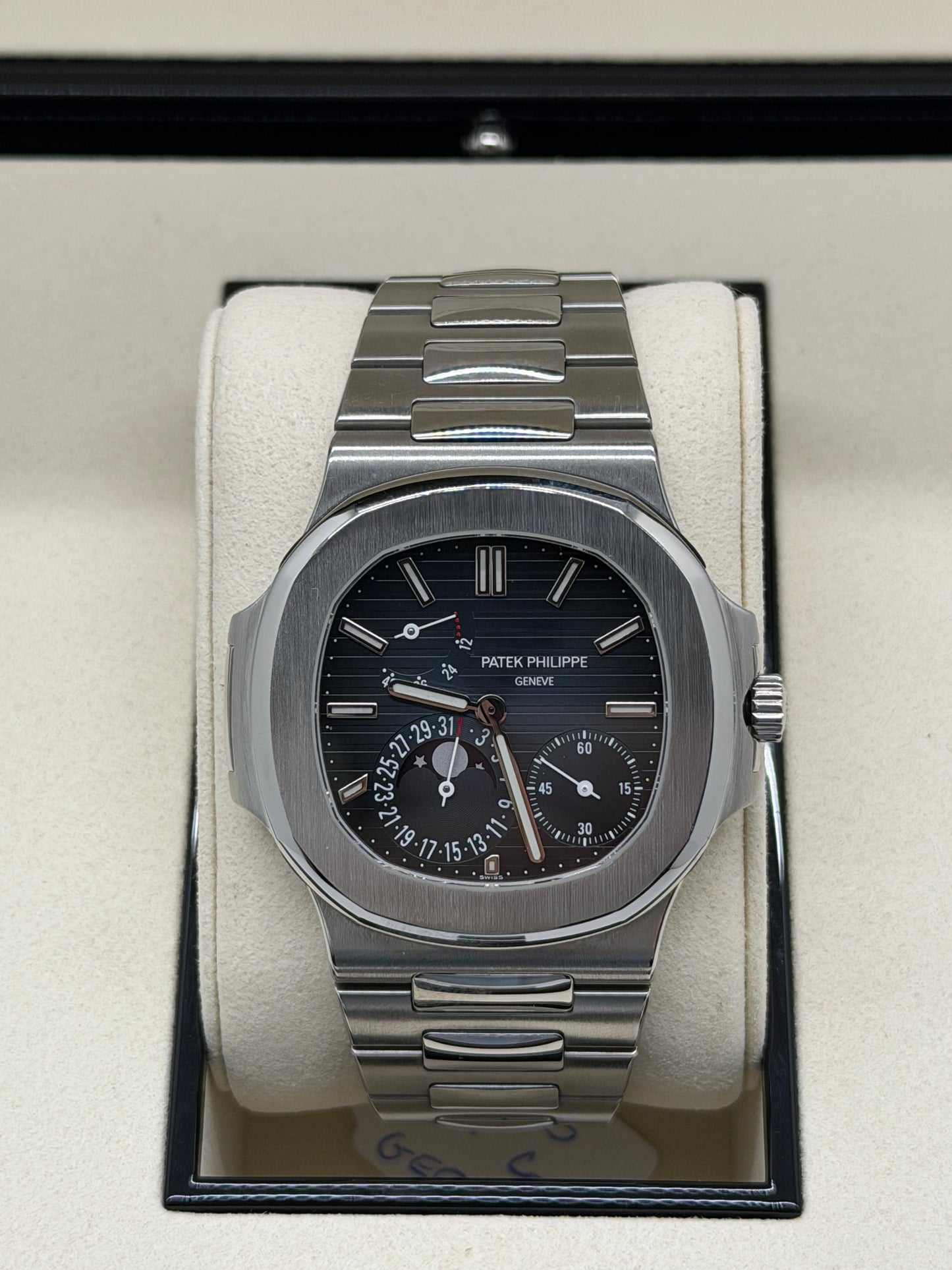 Patek Philippe Nautilus Blue dial - Ref 5712/1A-001 Year 2013