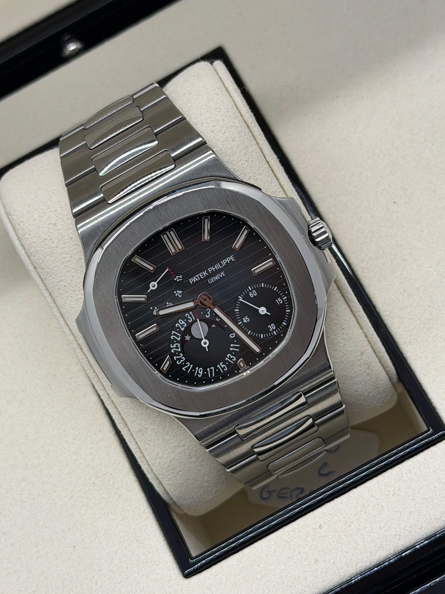 Patek Philippe Nautilus Blue dial - Ref 5712/1A-001 Year 2013