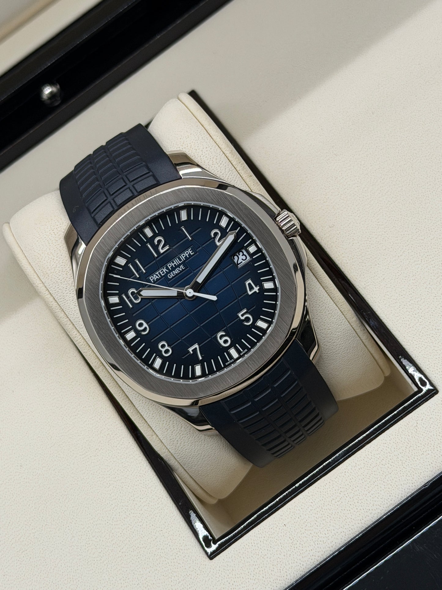 Patek Philippe Aquanaut White Gold - Blue Dial - Year 2017 Ref 5168G-001
