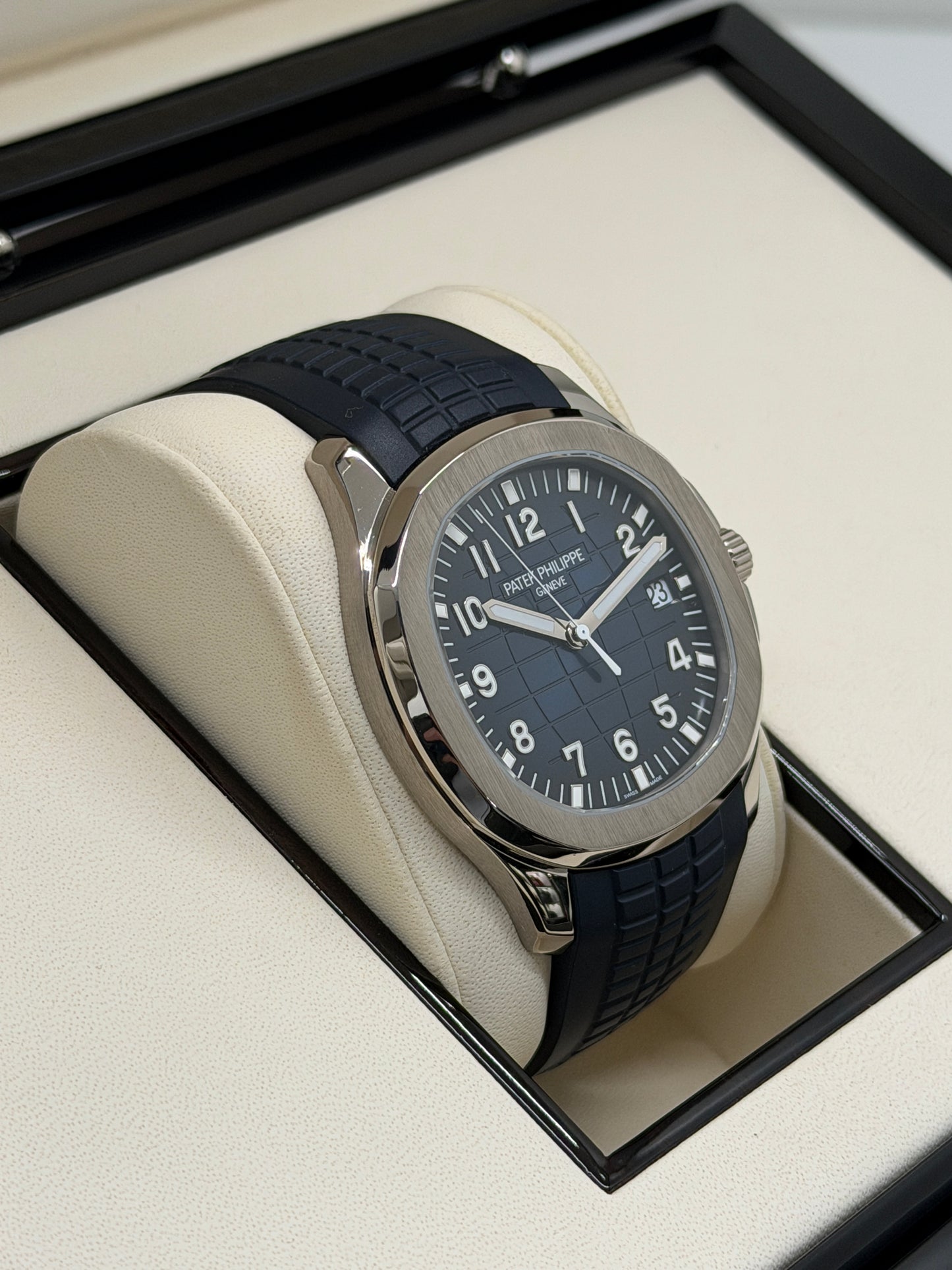 Patek Philippe Aquanaut White Gold - Blue Dial - Year 2017 Ref 5168G-001