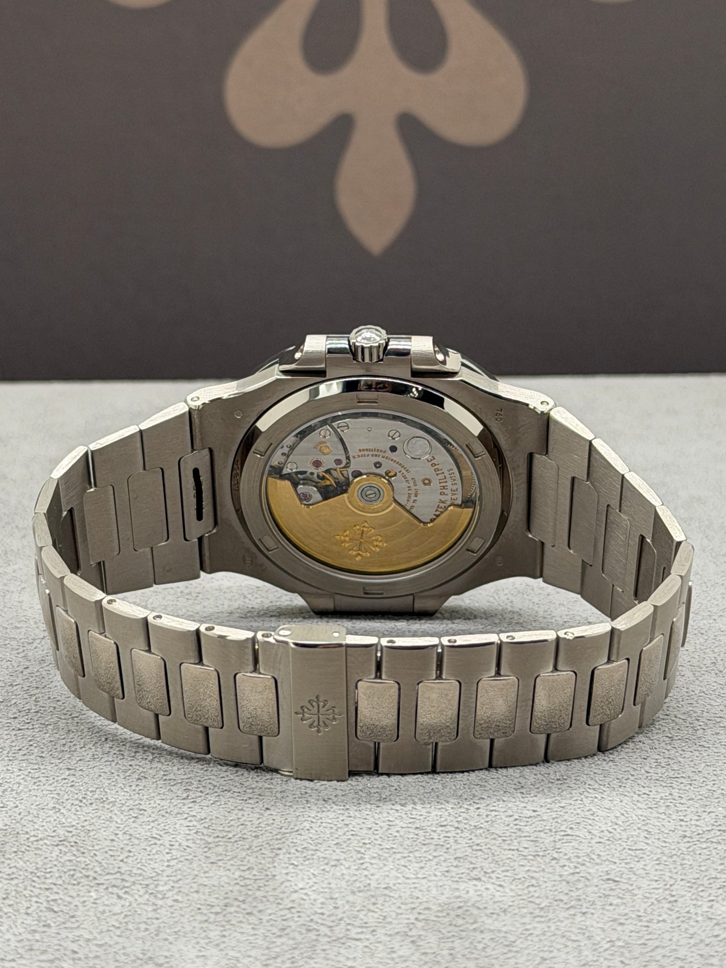 Patek Philippe Nautilus Rare Ref 3711/1G-001 - Black Dial - White Gold - Year 2004 Original Box + Official Extract Of Archives 2026