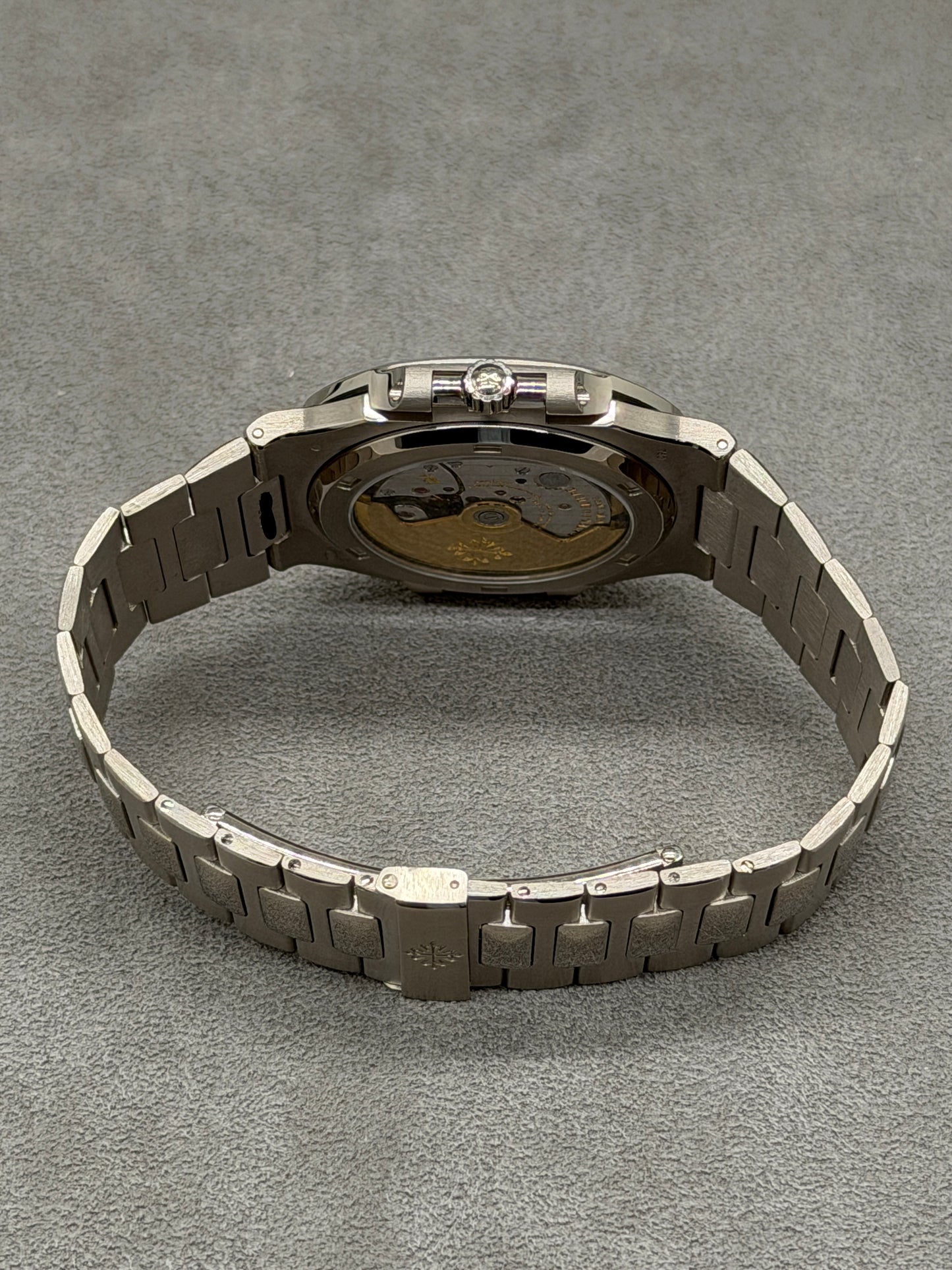 Patek Philippe Nautilus Rare Ref 3711/1G-001 - Black Dial - White Gold - Year 2004 Original Box + Official Extract Of Archives 2026
