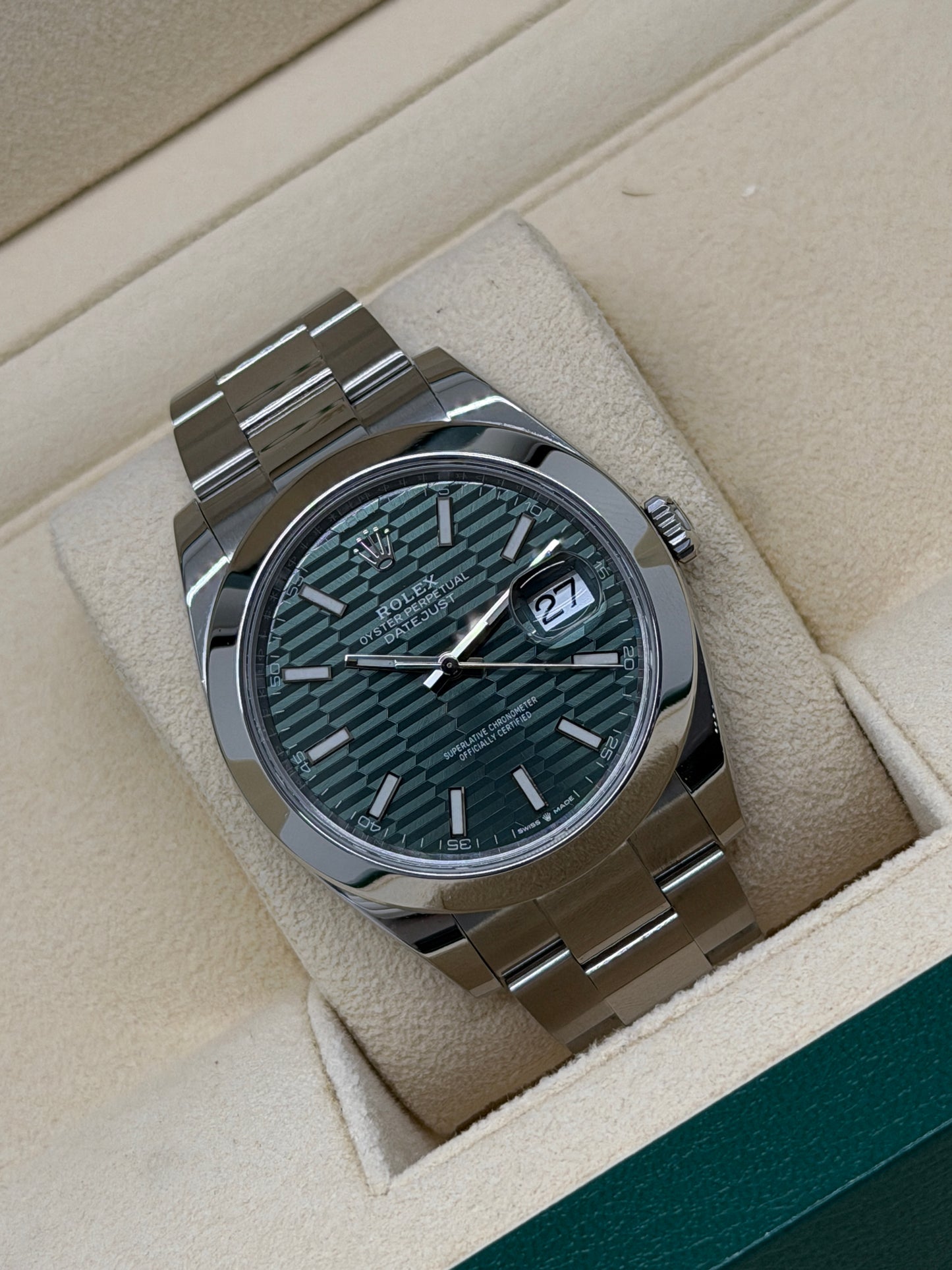 Rolex Datejust 41 -  Green Fluted Motif Dial - Ref 126300 - Year 2023
