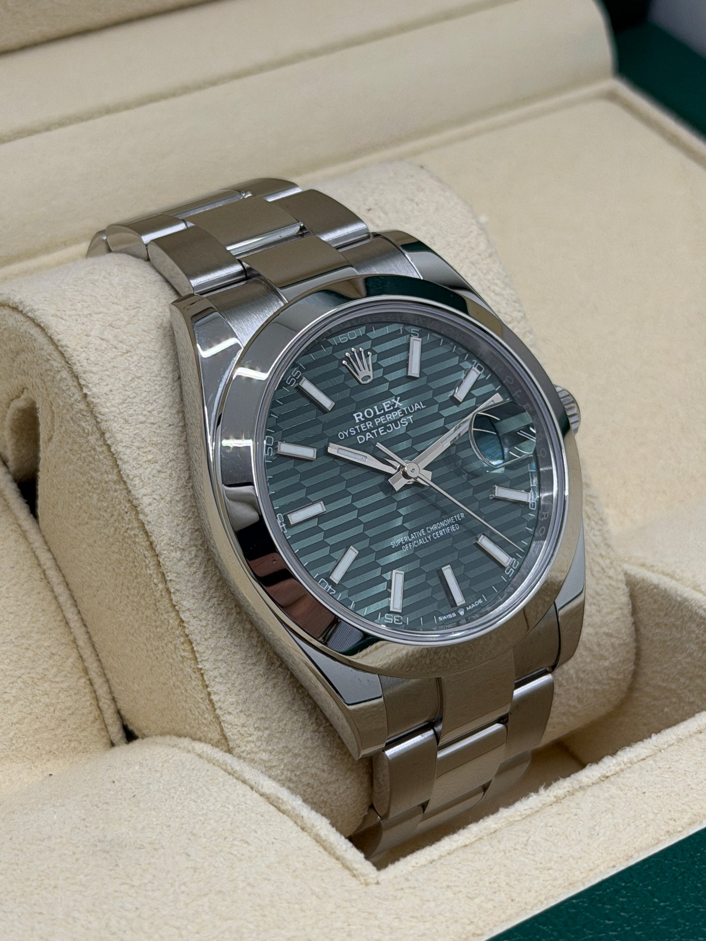 Rolex Datejust 41 -  Green Fluted Motif Dial - Ref 126300 - Year 2023