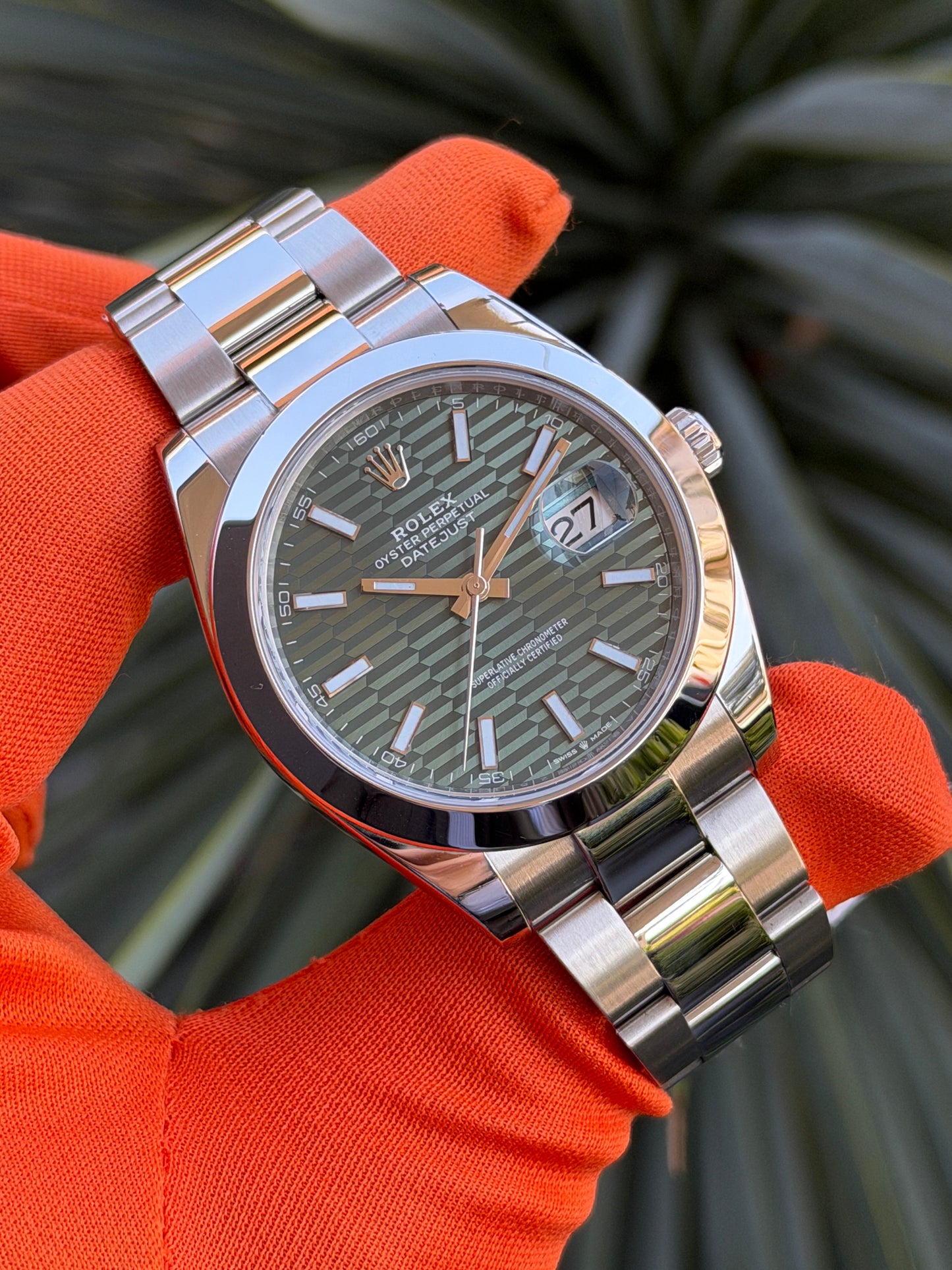 Rolex Datejust 41 -  Green Fluted Motif Dial - Ref 126300 - Year 2023