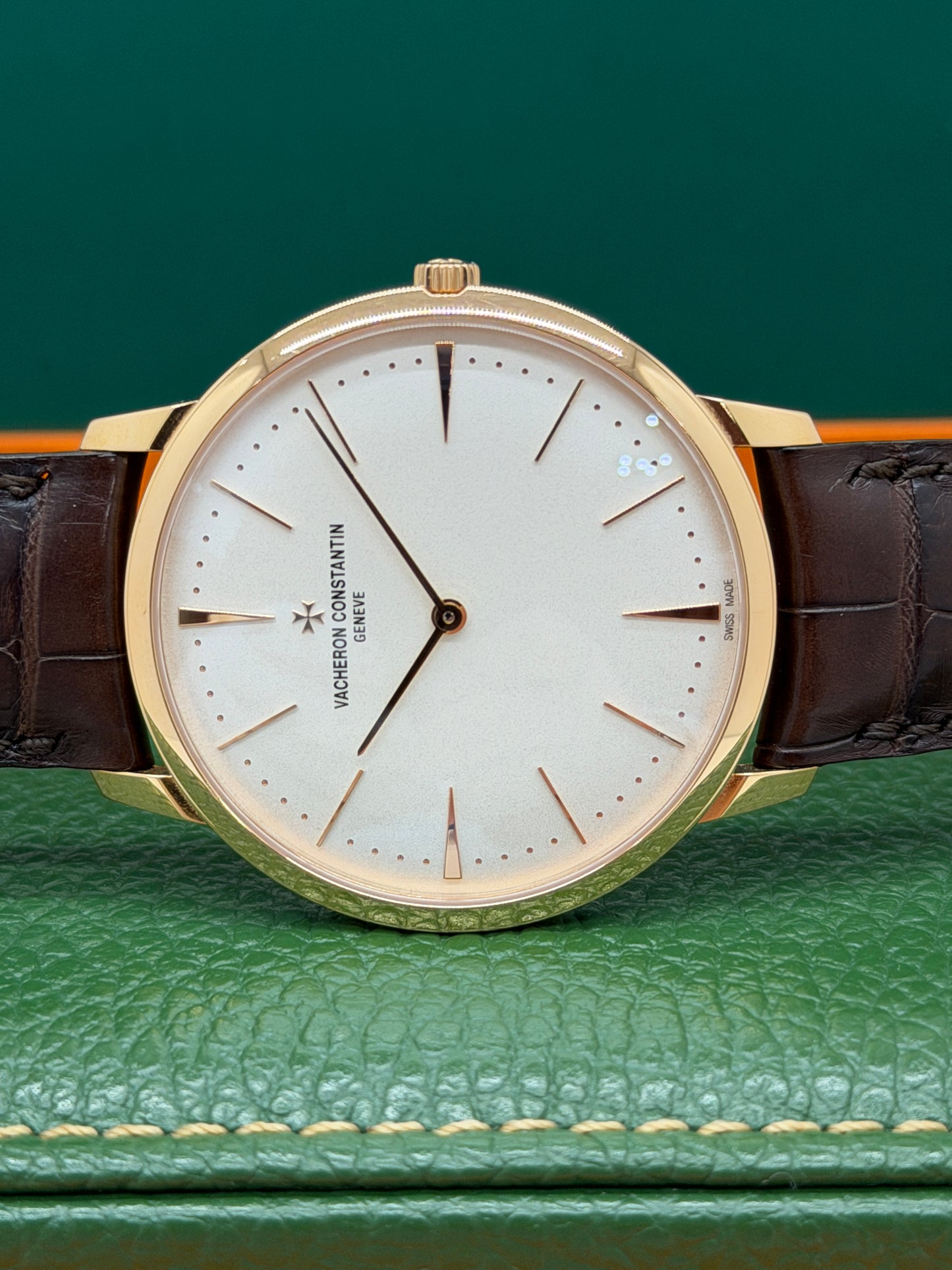 Vacheron Constantin Patrimony 40mm - Rose Gold - White Dial Ref 81180/000R-9159