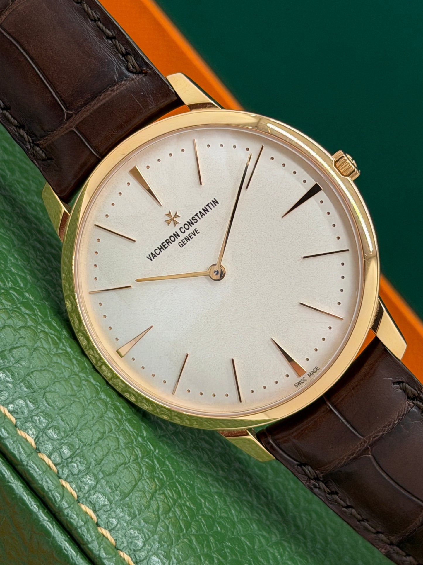 Vacheron Constantin Patrimony 40mm - Rose Gold - White Dial Ref 81180/000R-9159
