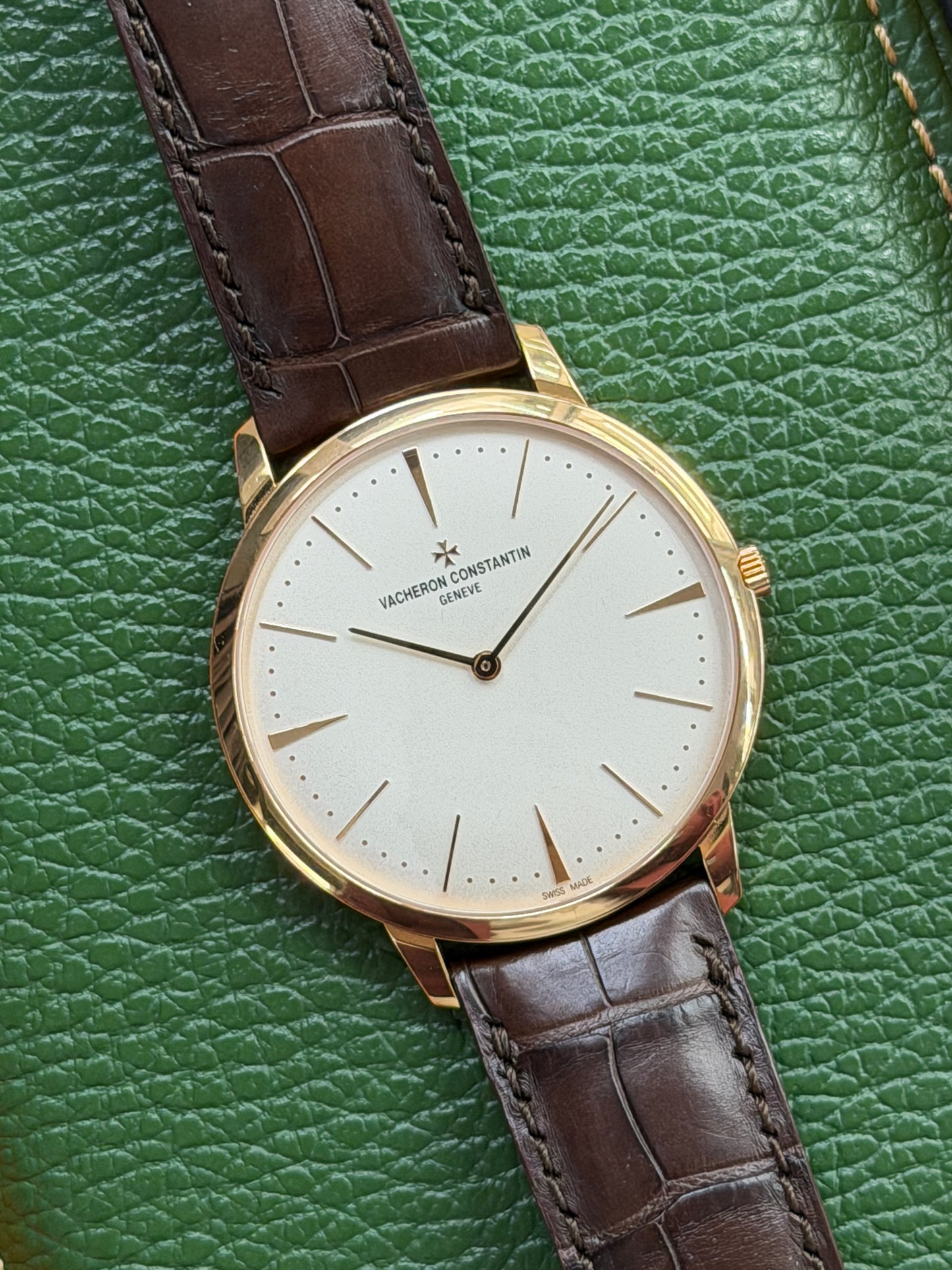 Vacheron Constantin Patrimony 40mm - Rose Gold - White Dial Ref 81180/000R-9159