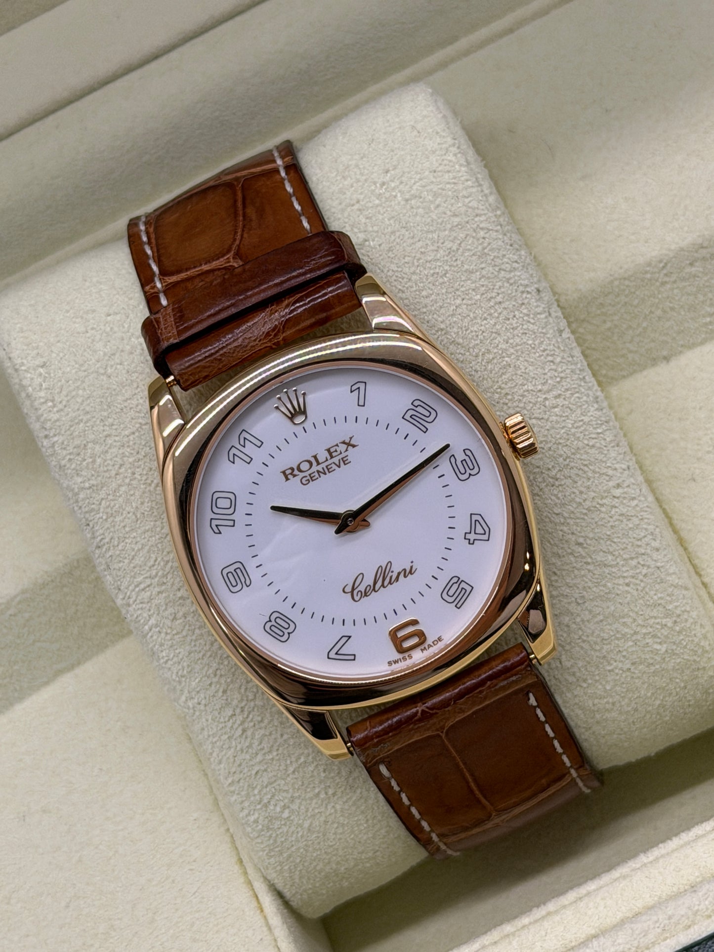 Rolex Cellini Danaos 33mm - Yellow Gold Ref 4233