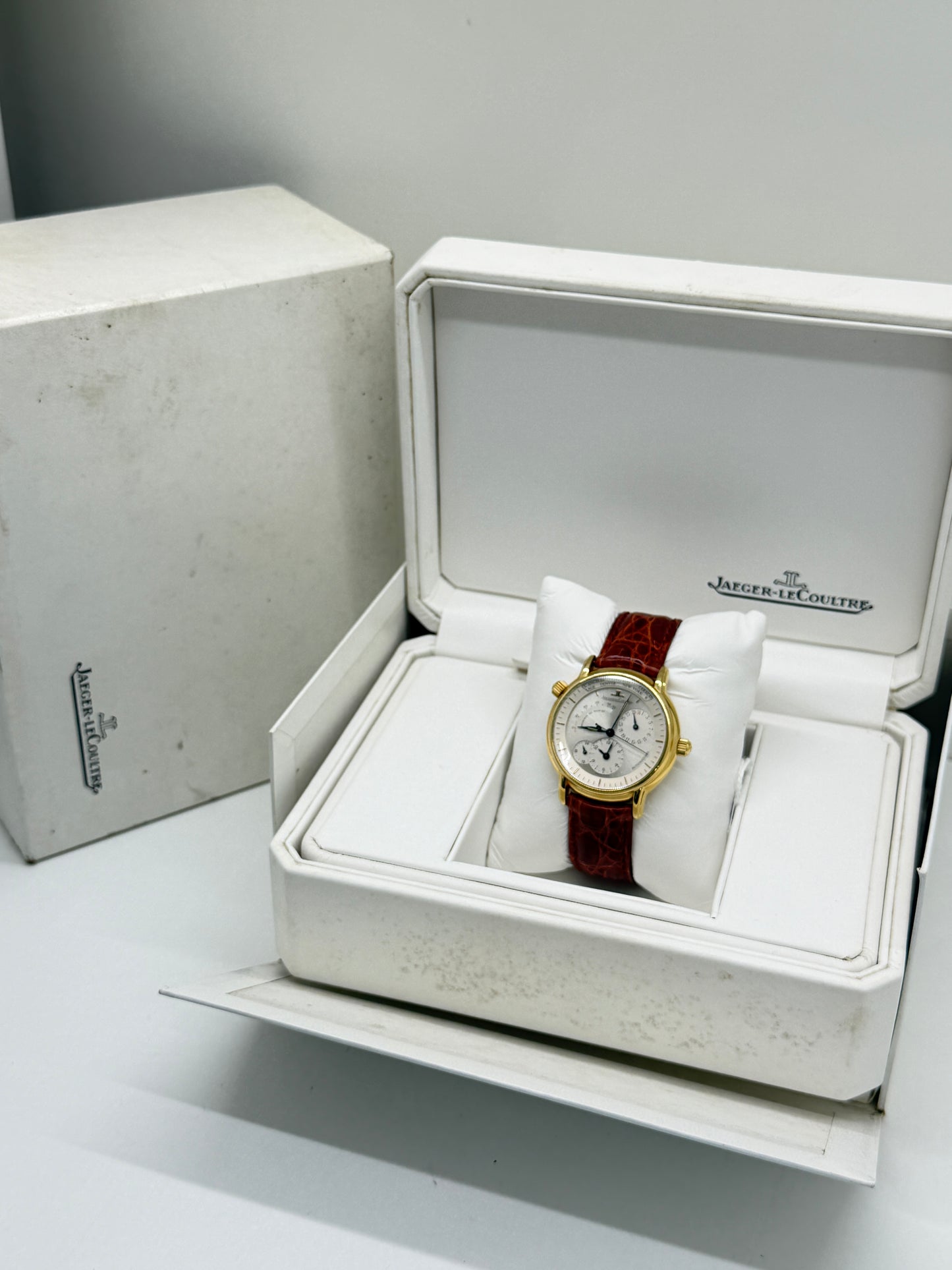Jaeger-LeCoultre Master Geographic 38mm - Yellow Gold Ref 169.1.92