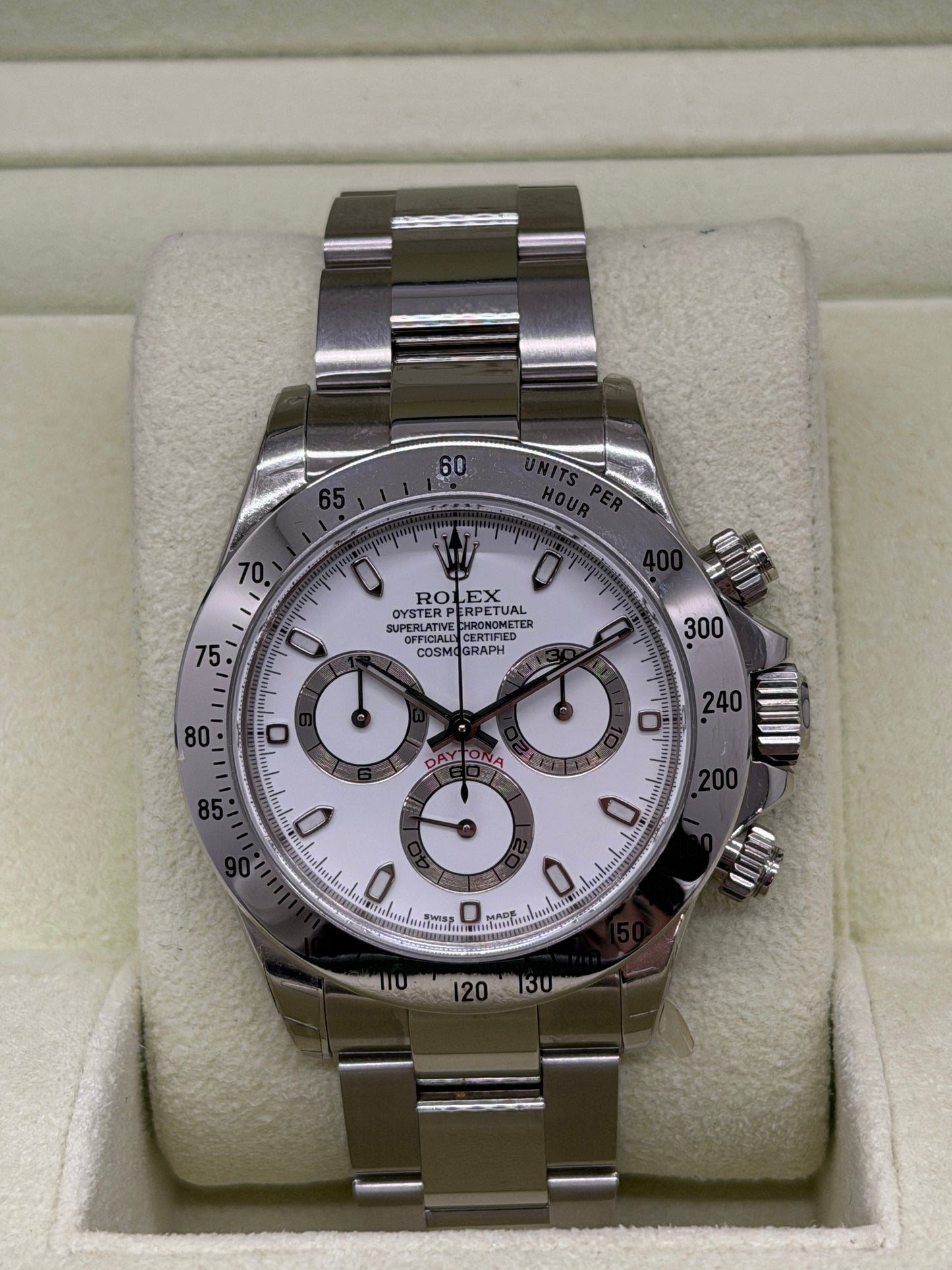 Rolex Daytona Cream Dial - P26 Serial - Ref 116520 NOS - Year 2001 (Partially Stickers)
