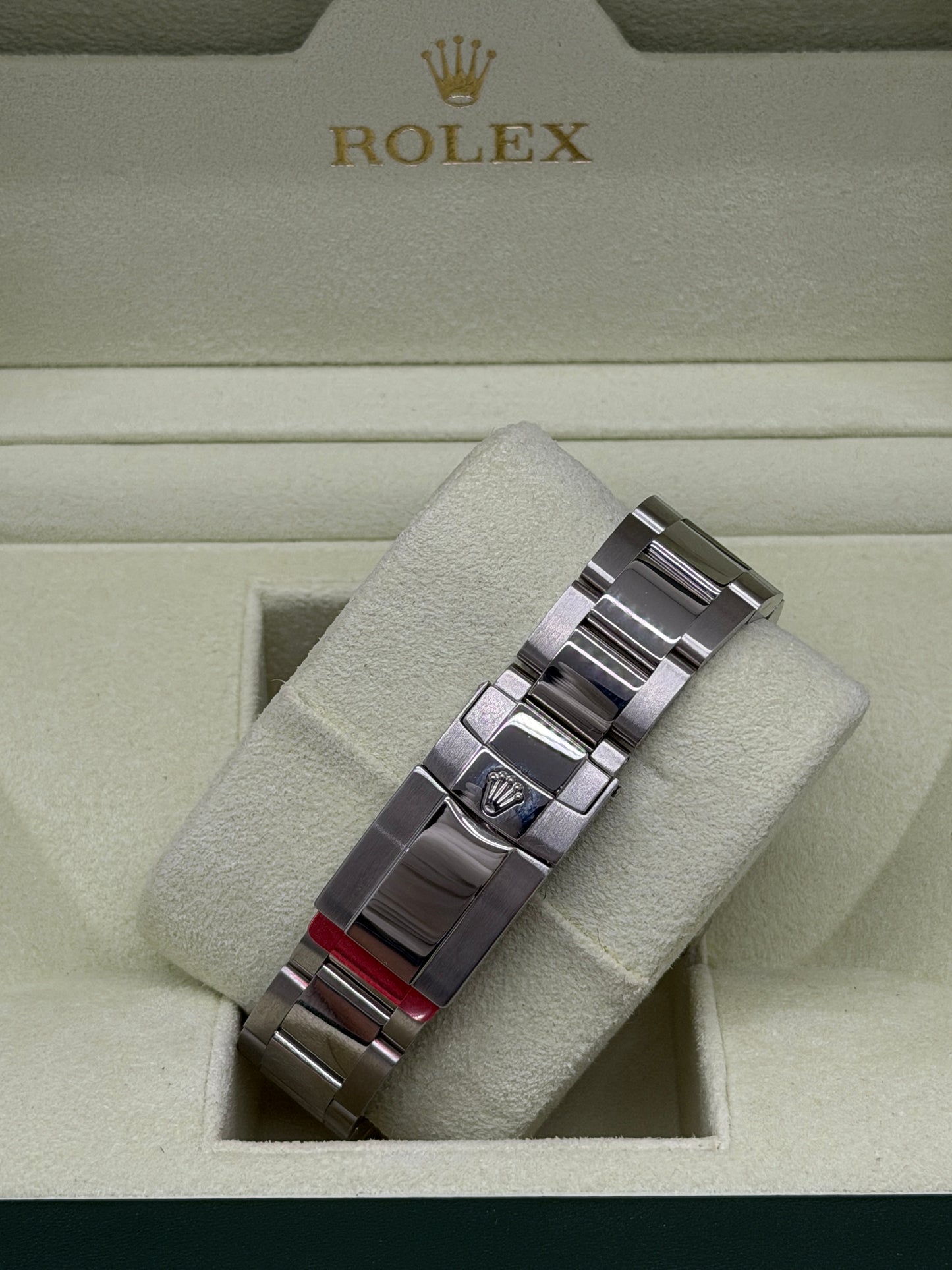 Rolex Daytona Cream Dial - P26 Serial - Ref 116520 NOS - Year 2001 (Partially Stickers)