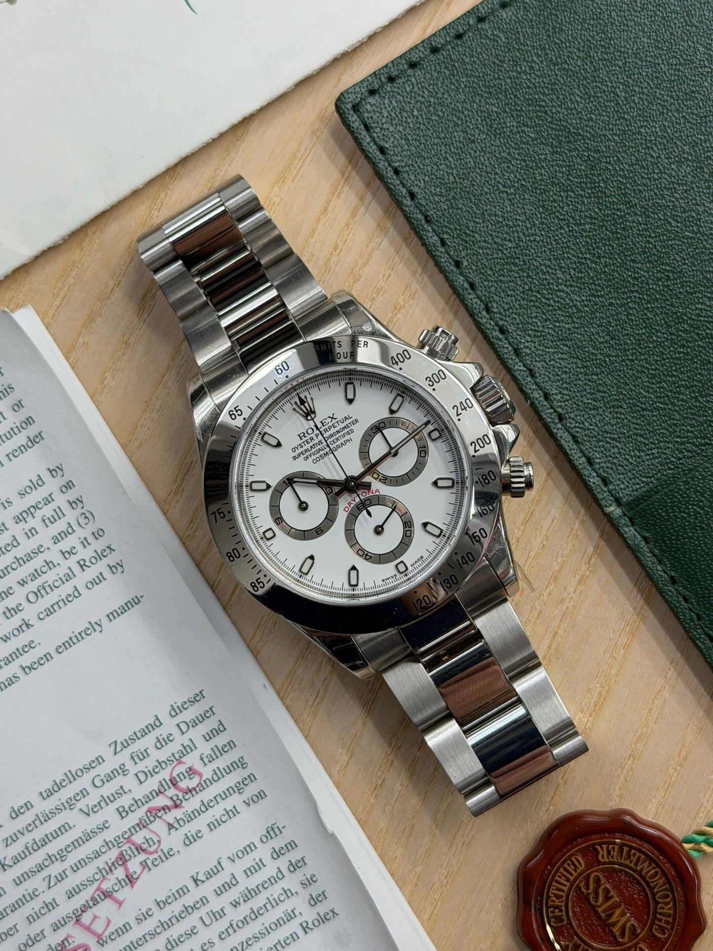 Rolex Daytona Cream Dial - P26 Serial - Ref 116520 NOS - Year 2001 (Partially Stickers)