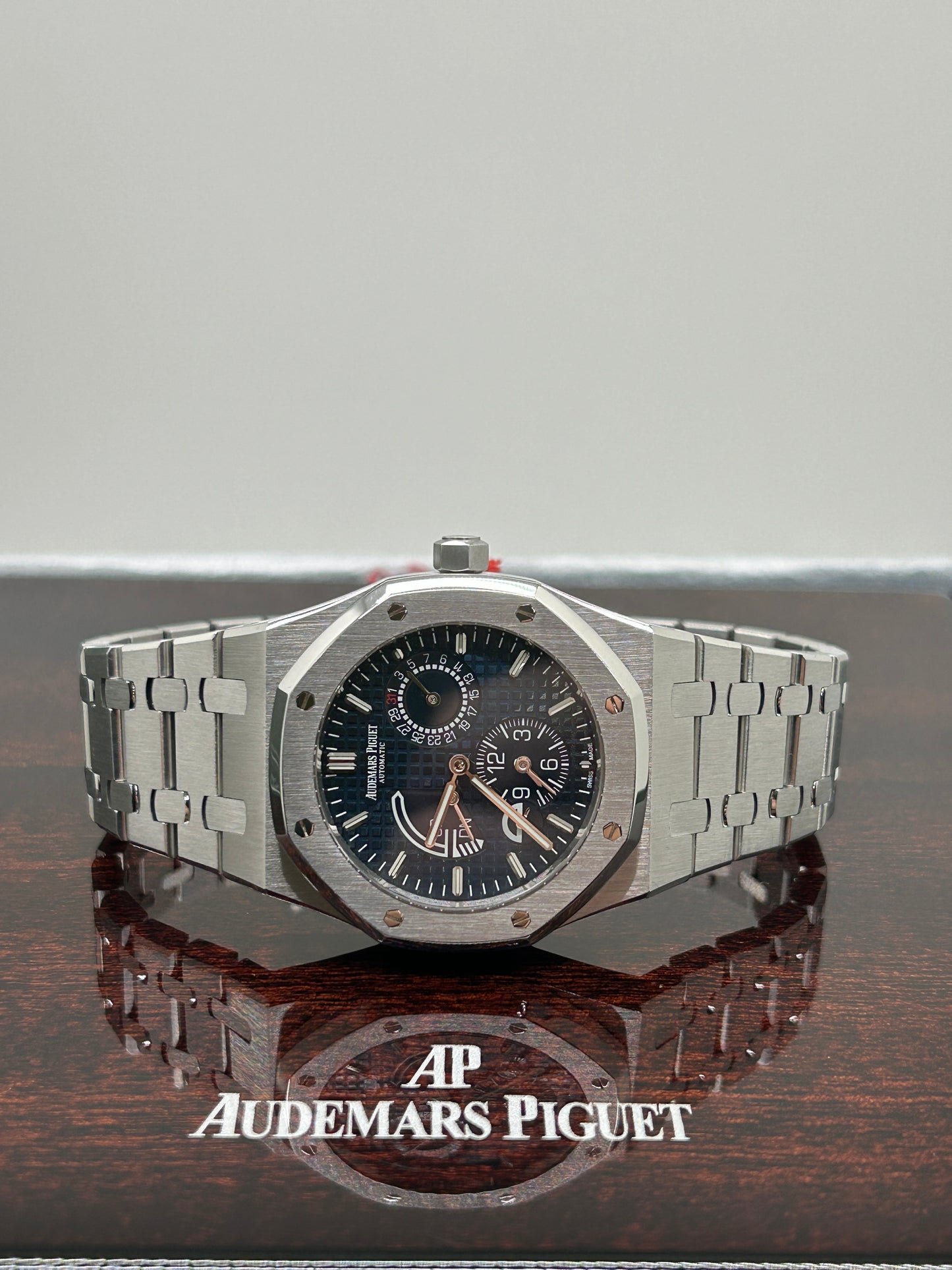 Audemars Piguet - Royal Oak Dual Time 39mm - Blue Dial - Ref 26124ST.OO.D018CR.01- AP Bracelet - Year 2016