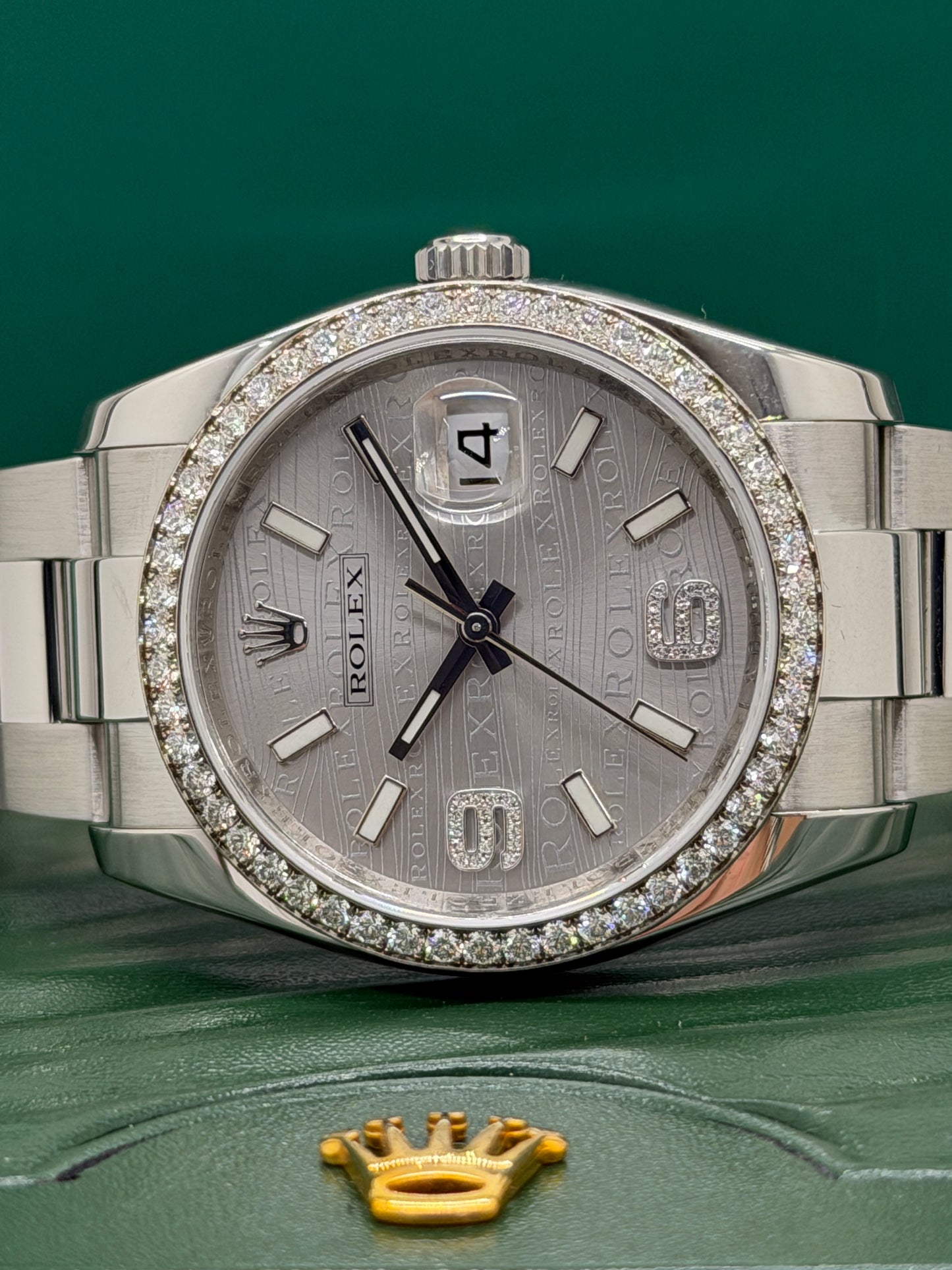 Rolex Datejust 36 Silver Wave Dial - Factory Diamonds Bezel Ref 116244 - Year 2011
