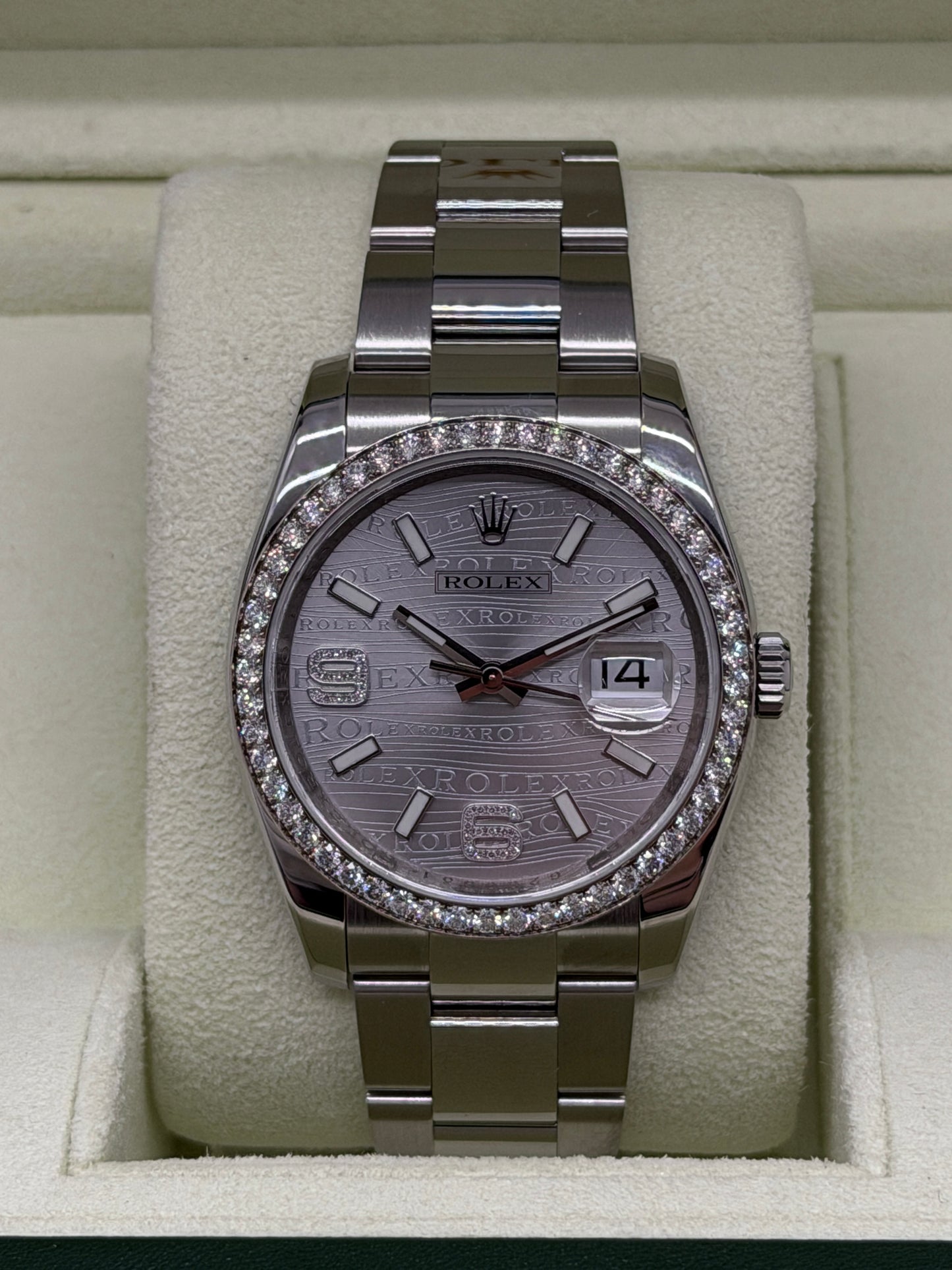 Rolex Datejust 36 Silver Wave Dial - Factory Diamonds Bezel Ref 116244 - Year 2011