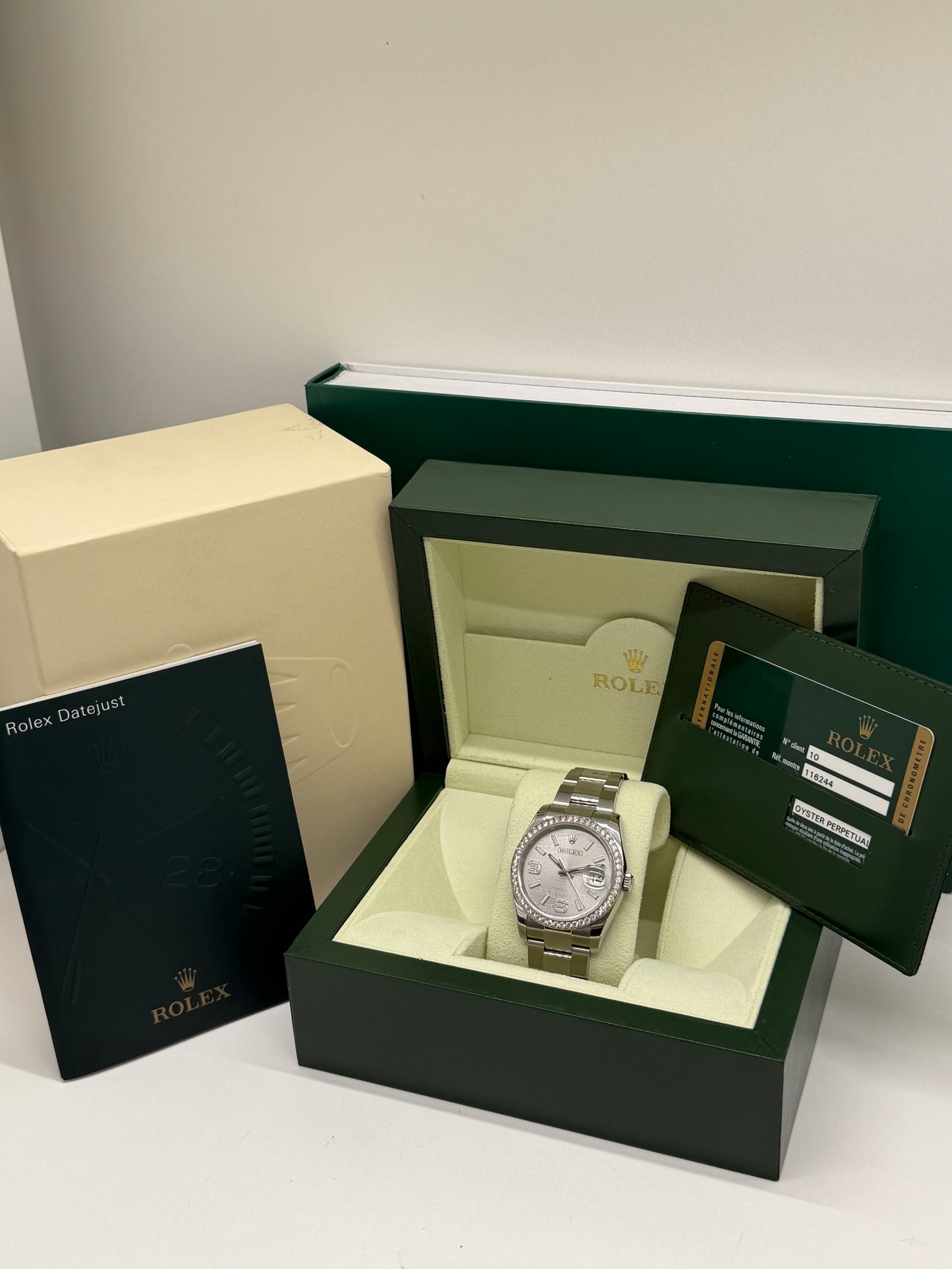 Rolex Datejust 36 Silver Wave Dial - Factory Diamonds Bezel Ref 116244 - Year 2011