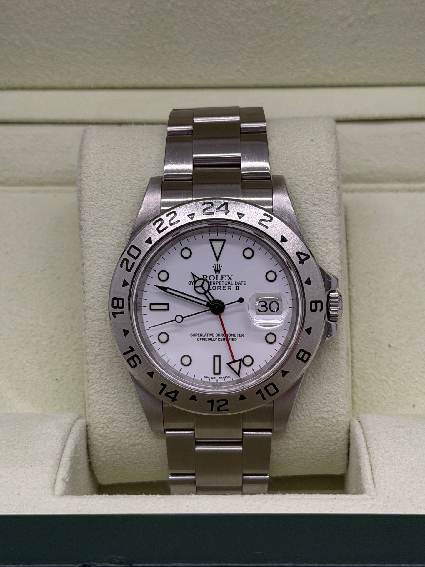 Rolex Explorer II Polar White - Year 2006 Ref 16570