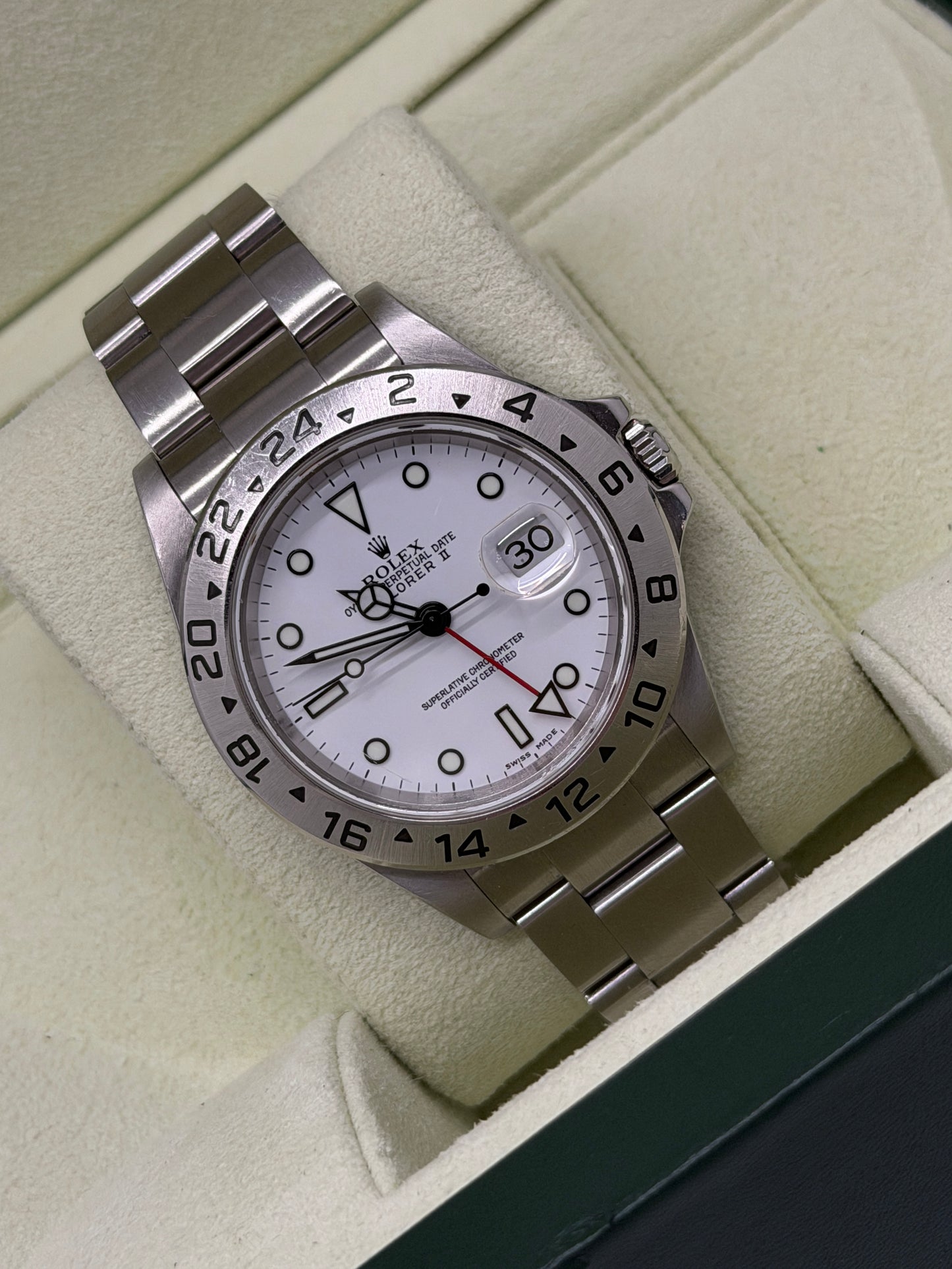 Rolex Explorer II Polar White - Year 2006 Ref 16570